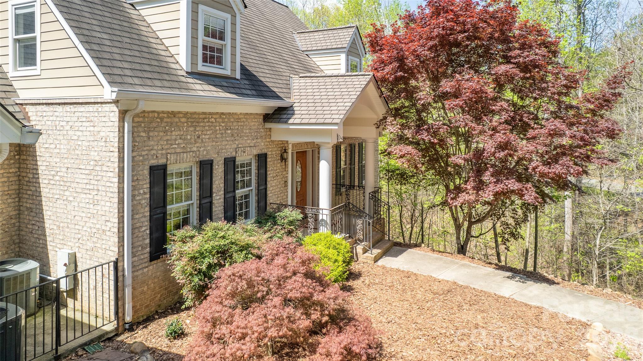 Single Family Residence at 464 Laurel Cove Road, Statesville, photo 3 of 48
