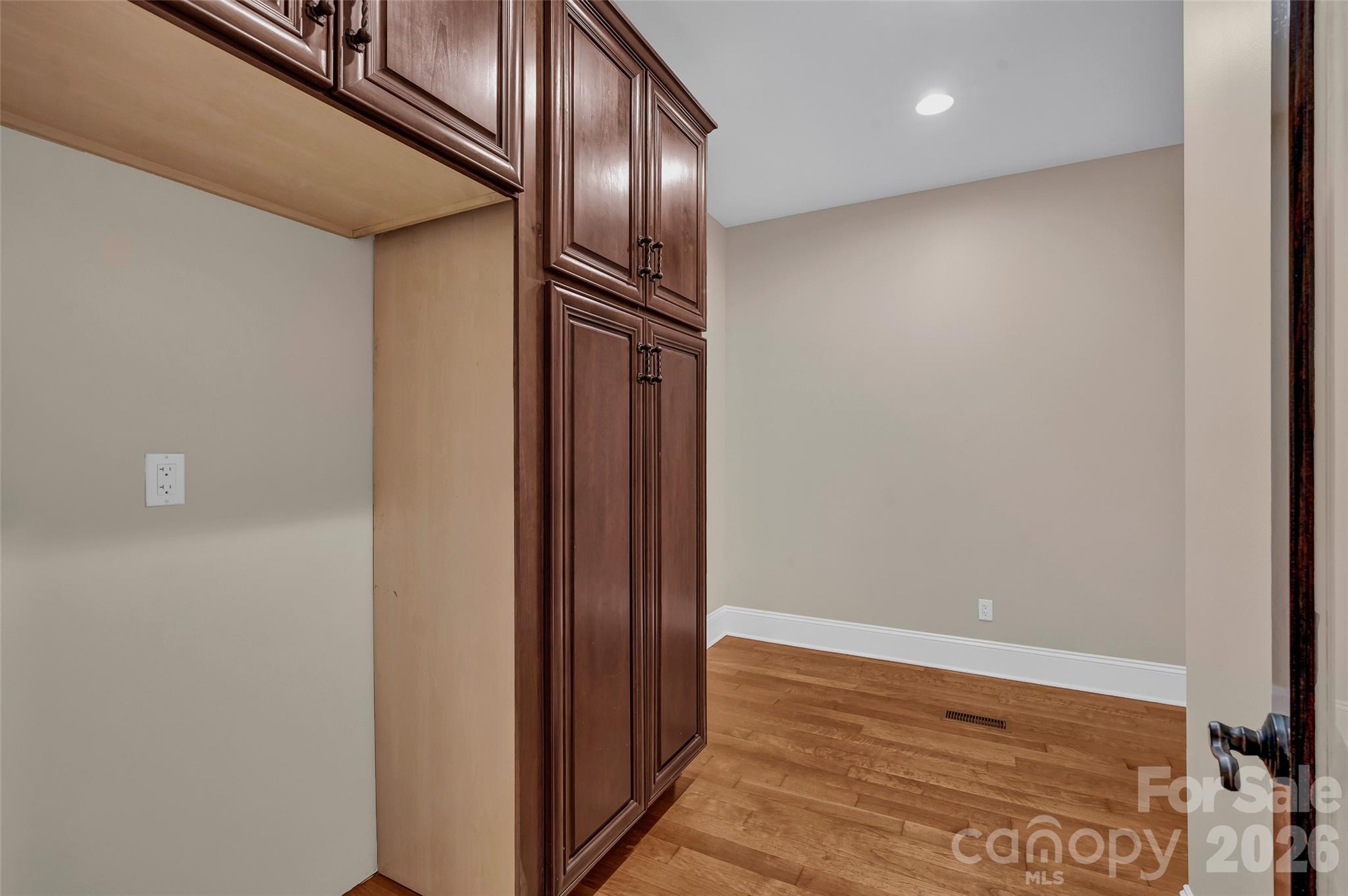 Single Family Residence at 464 Laurel Cove Road, Statesville, photo 20 of 48