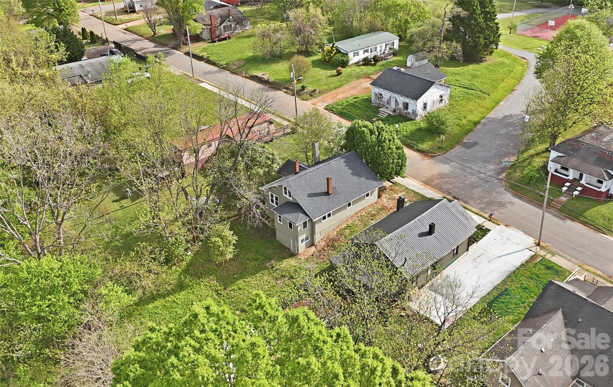 Single Family Residence at 234 S Ervin Avenue, Newton, photo 21 of 24