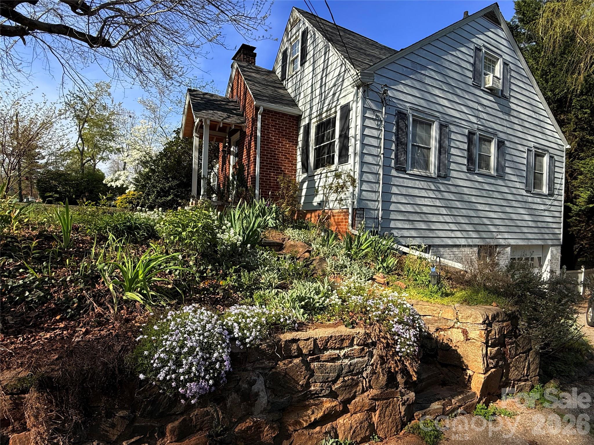 Single Family Residence at 25 Bear Creek Road, Asheville, photo 22 of 32