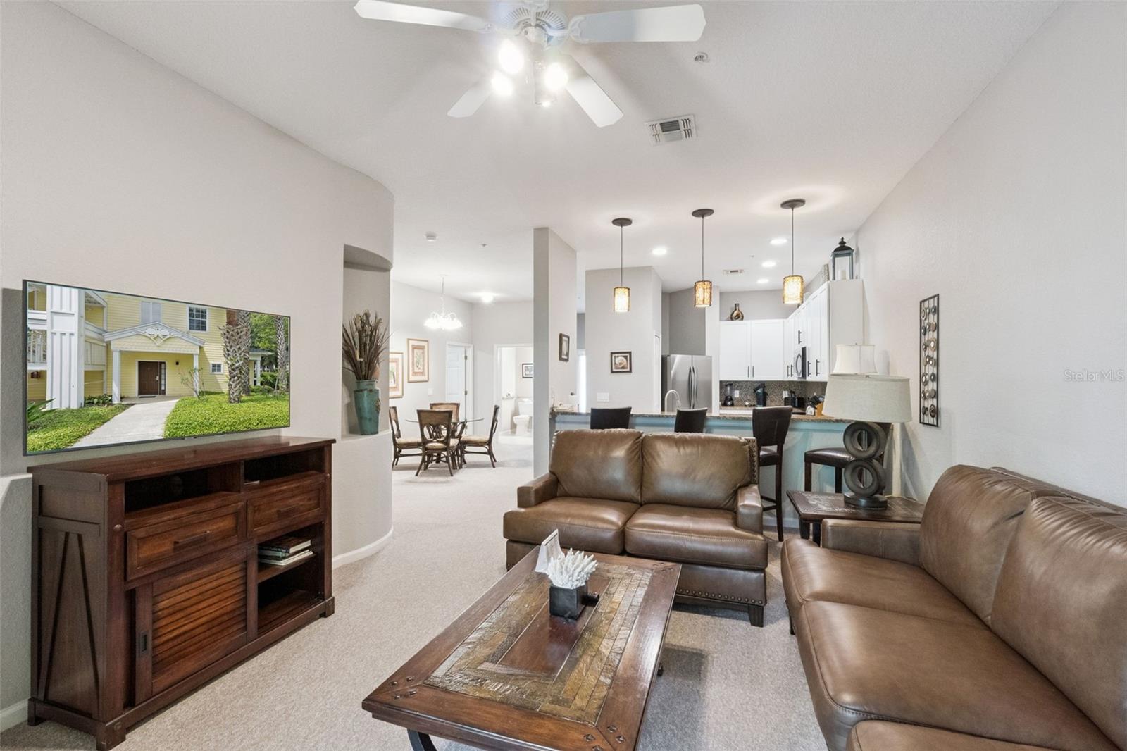 Condominium at 106 LUCAYA LOOP, DAVENPORT, photo 4 of 50