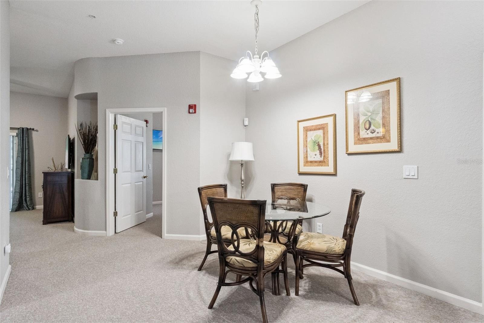 Condominium at 106 LUCAYA LOOP, DAVENPORT, photo 6 of 50