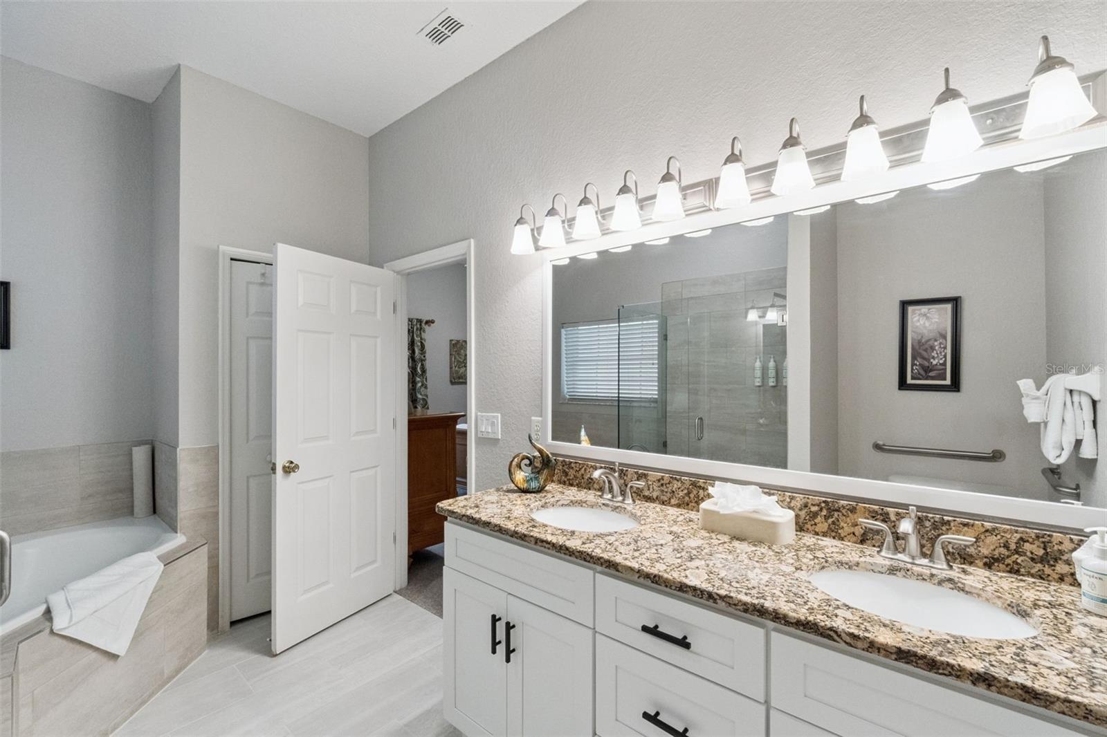 Condominium at 106 LUCAYA LOOP, DAVENPORT, photo 16 of 50