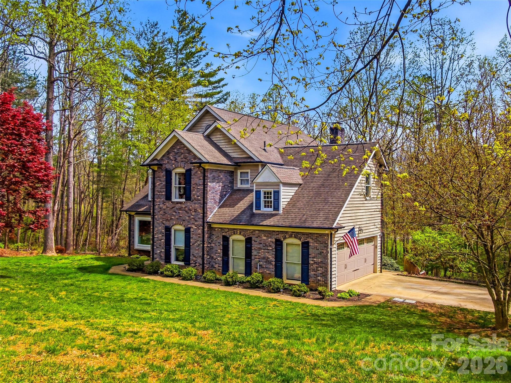 Ample parking and a two car garage. - 32 Franklin Farm Road, Fletcher