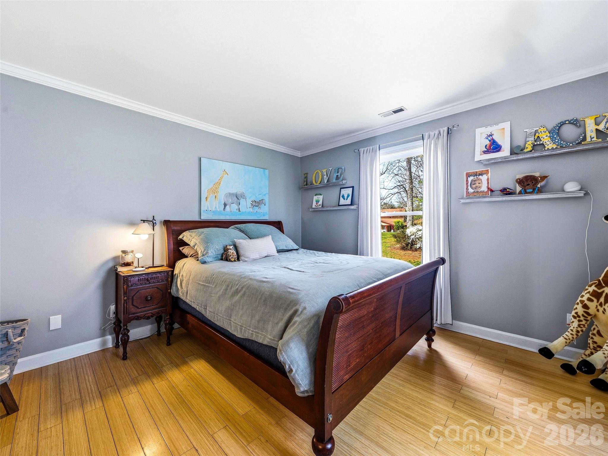 Bedroom attached to the bathroom. - 32 Franklin Farm Road, Fletcher