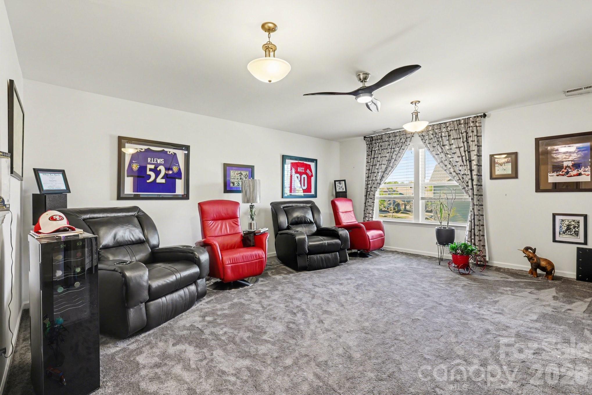 Single Family Residence at 2715 Watergarden Street, York, photo 11 of 27