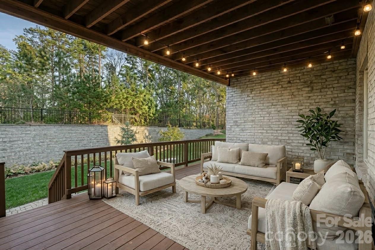 Single Family Residence at 374 Hampton Trail Drive, Fort Mill, photo 2 of 39