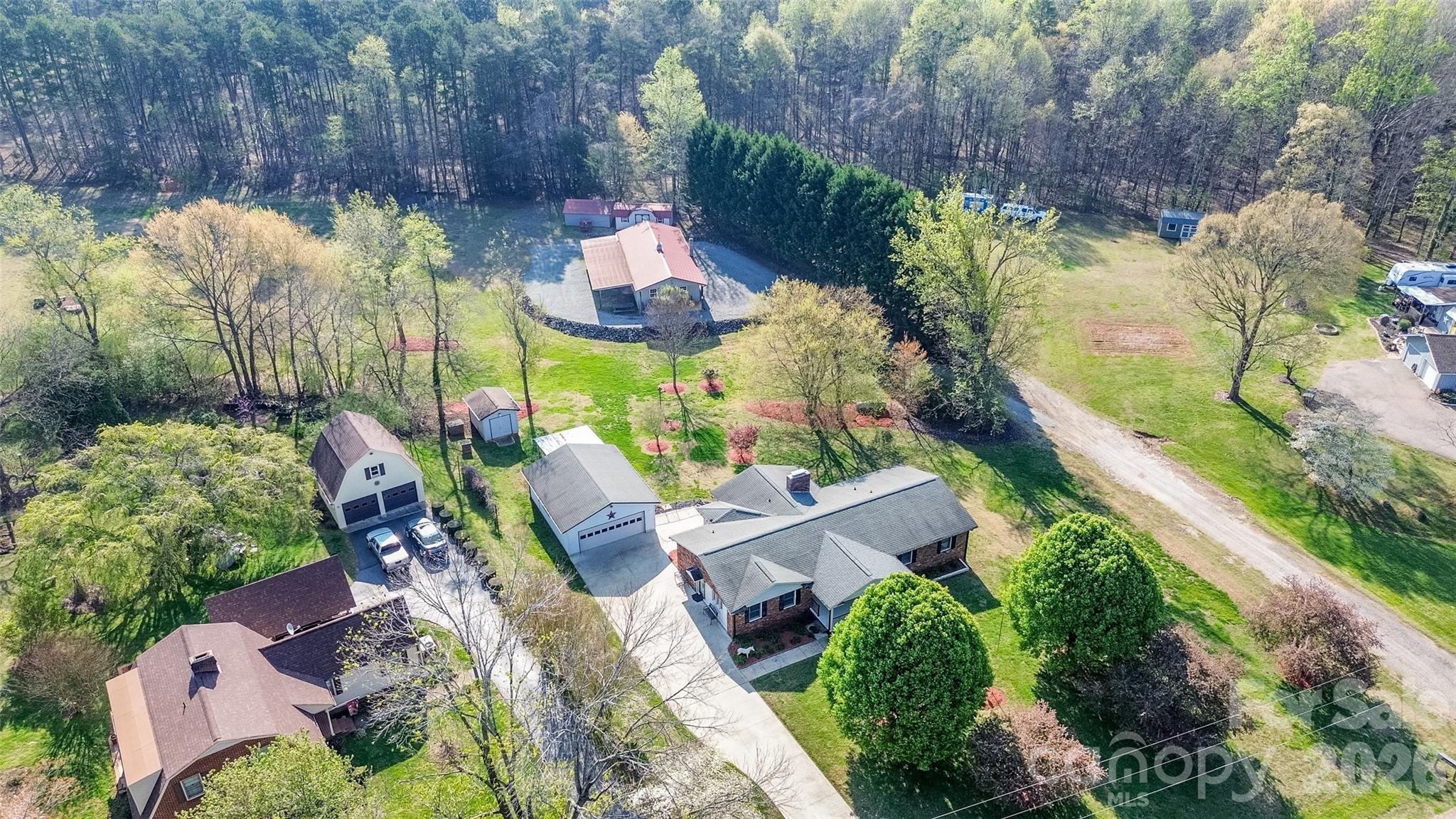 Single Family Residence at 167 Southwood Drive, Statesville