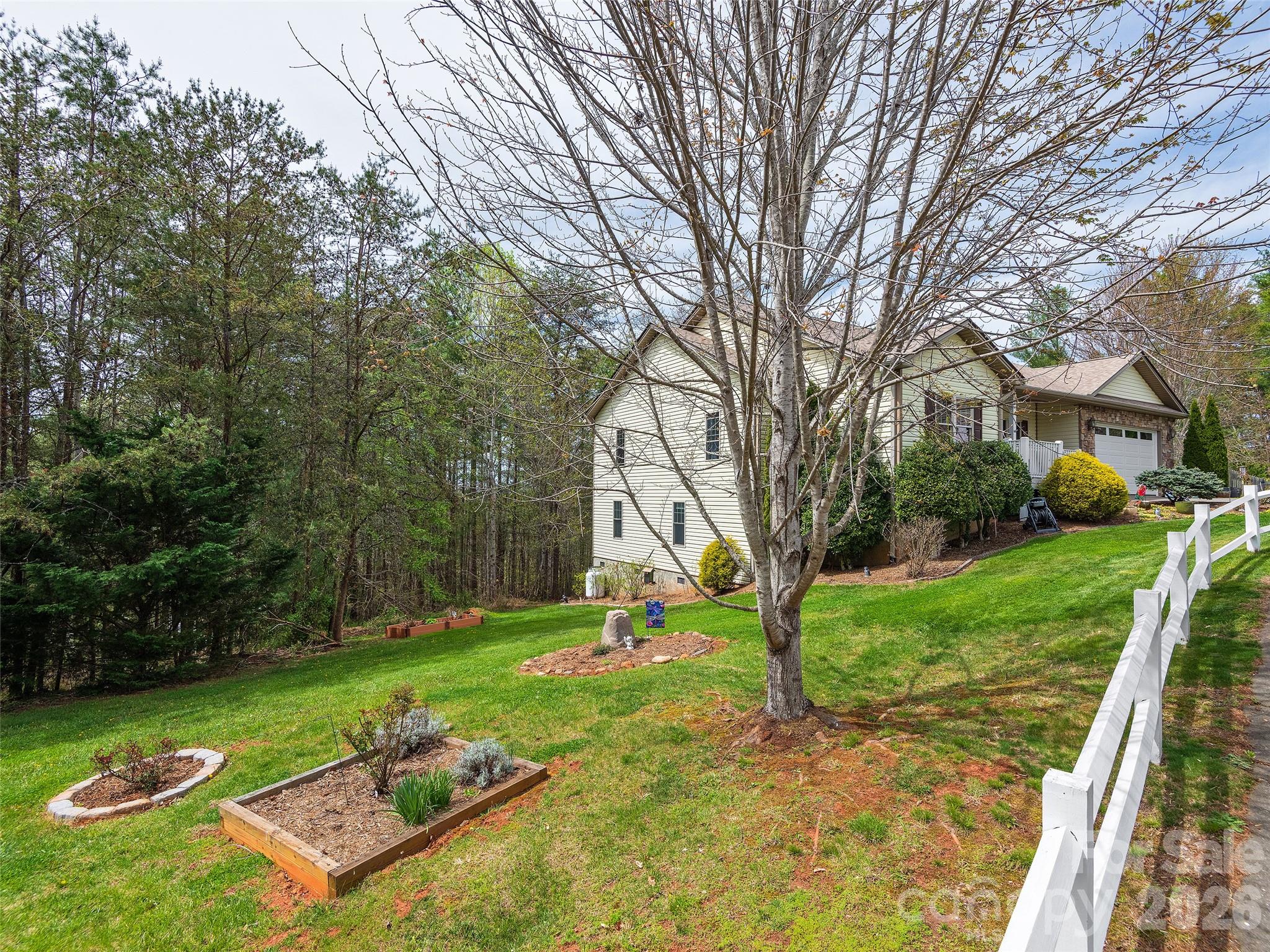 Single Family Residence at 26 Lancaster Lane, Weaverville, photo 3 of 30