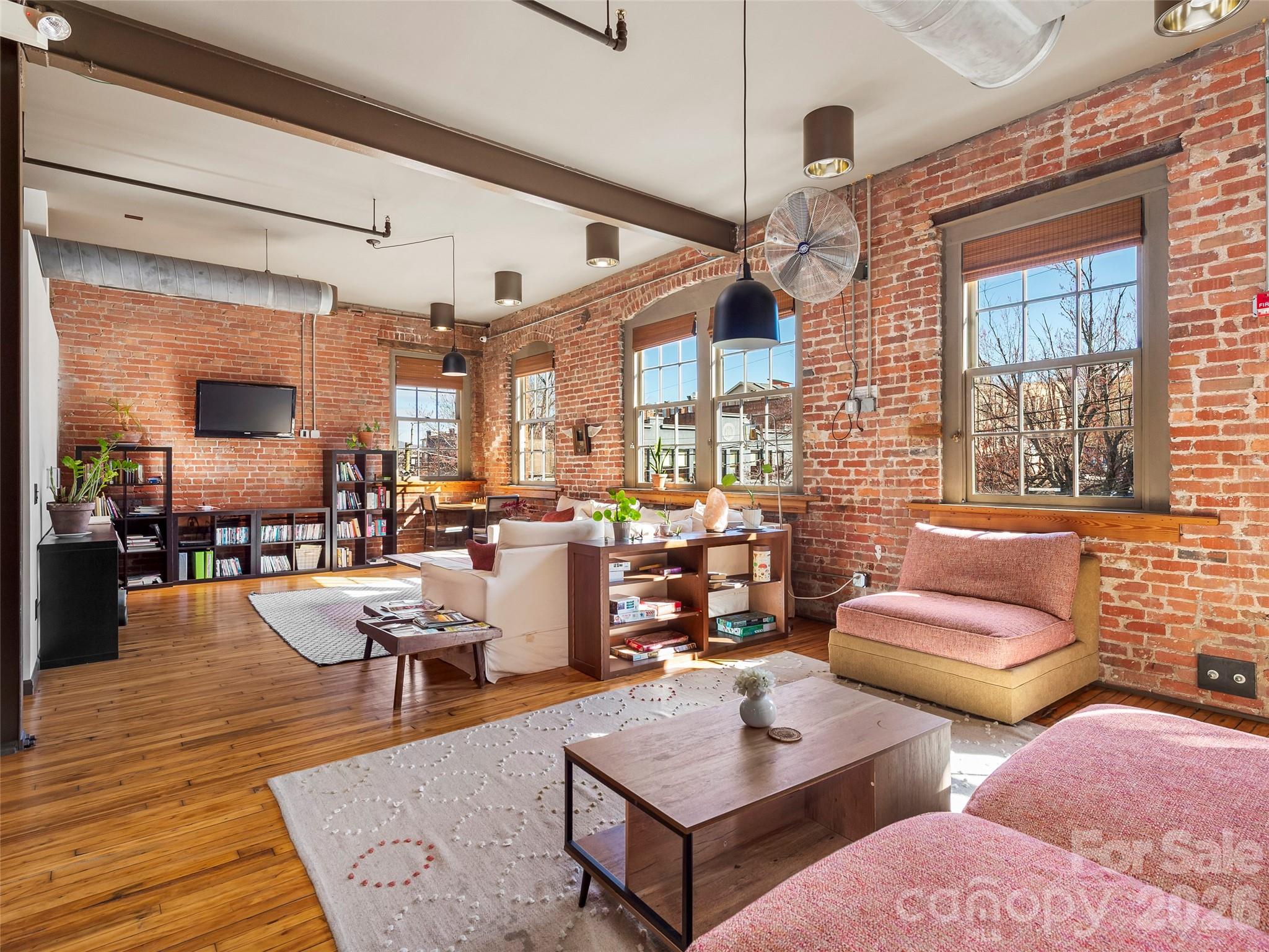 Bed/Breakfast at 39 N Lexington Avenue, Asheville, photo 17 of 32