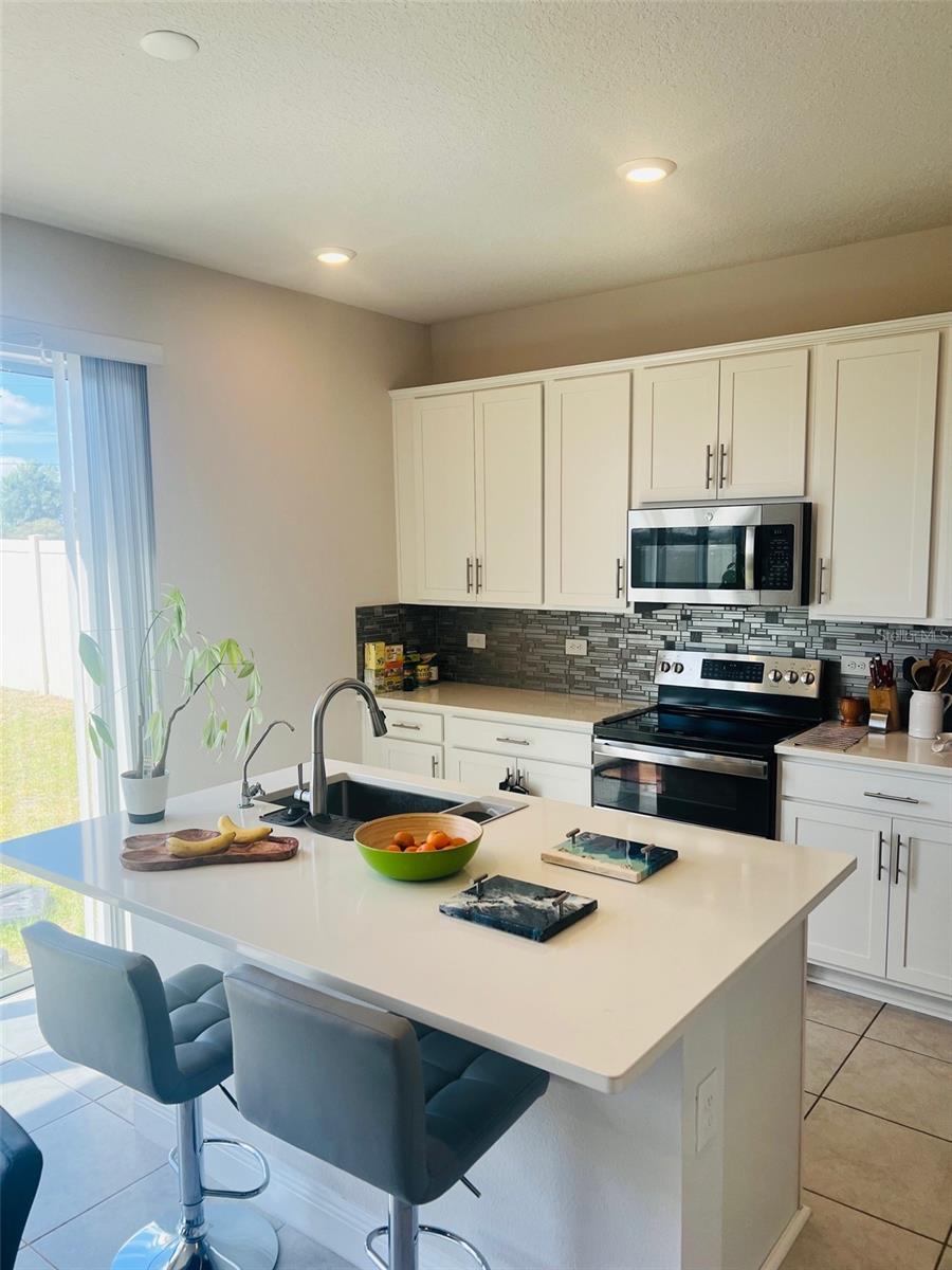 KITCHEN - 1120 SUGARWOOD ST, DAVENPORT