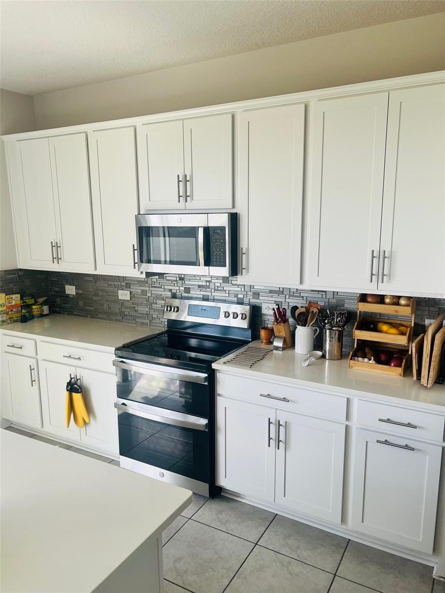 KITCHEN - 1120 SUGARWOOD ST, DAVENPORT