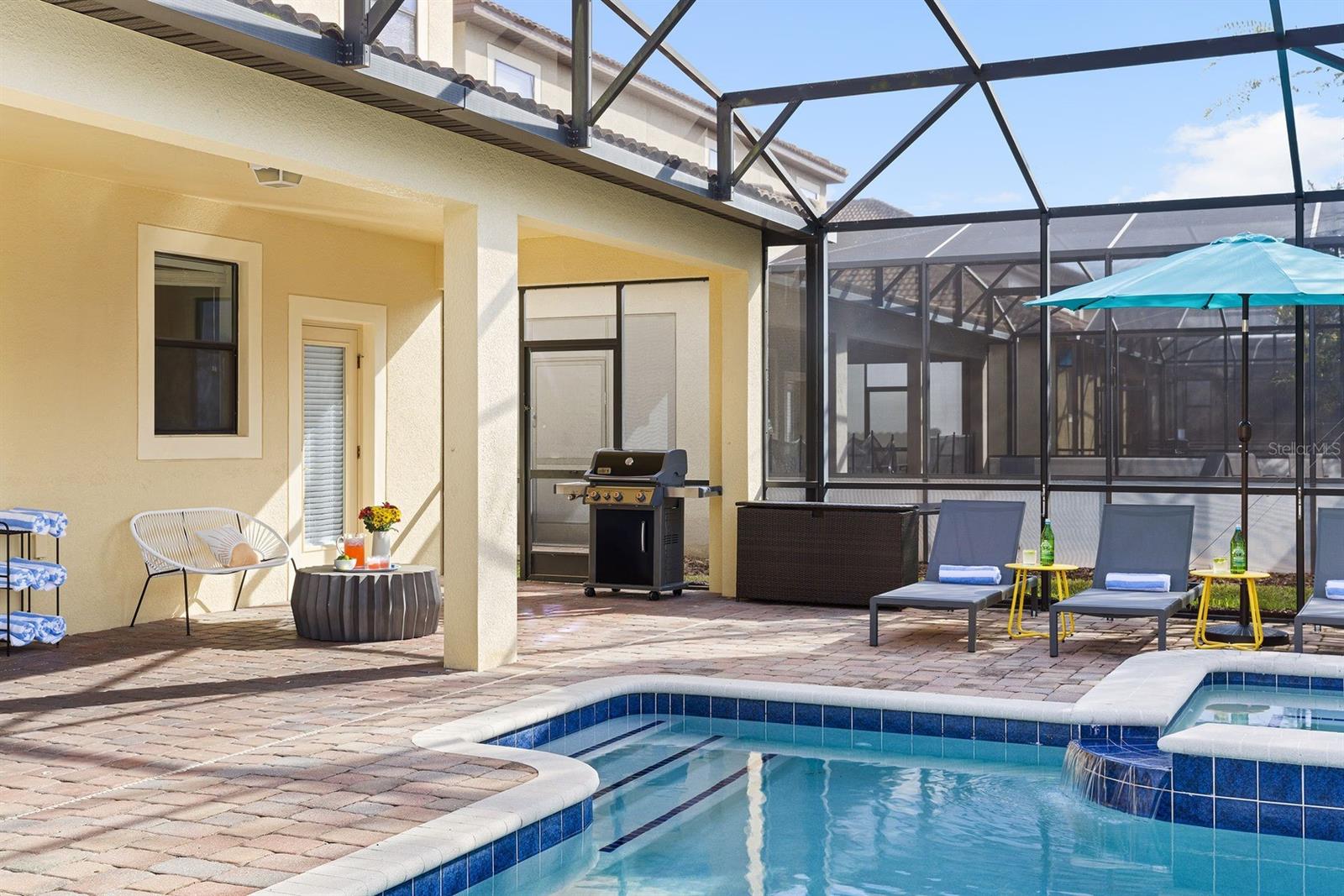 Screened Pool and spa - 9034 SHADOW MOUNTAIN ST, DAVENPORT