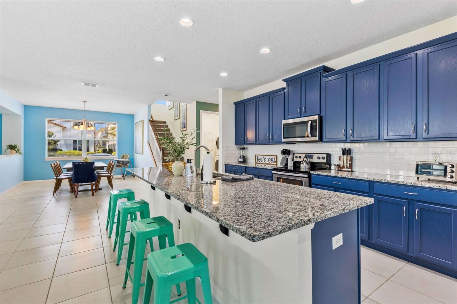 Kitchen Island - 9042 SUNSHINE RIDGE LOOP, KISSIMMEE