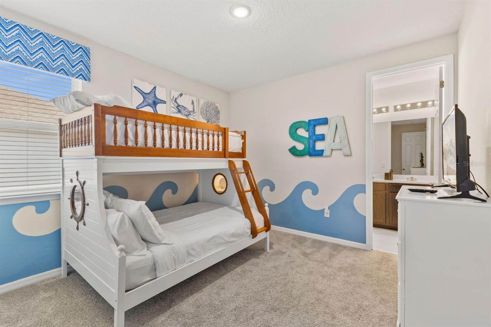 Coastal bedroom - 9042 SUNSHINE RIDGE LOOP, KISSIMMEE