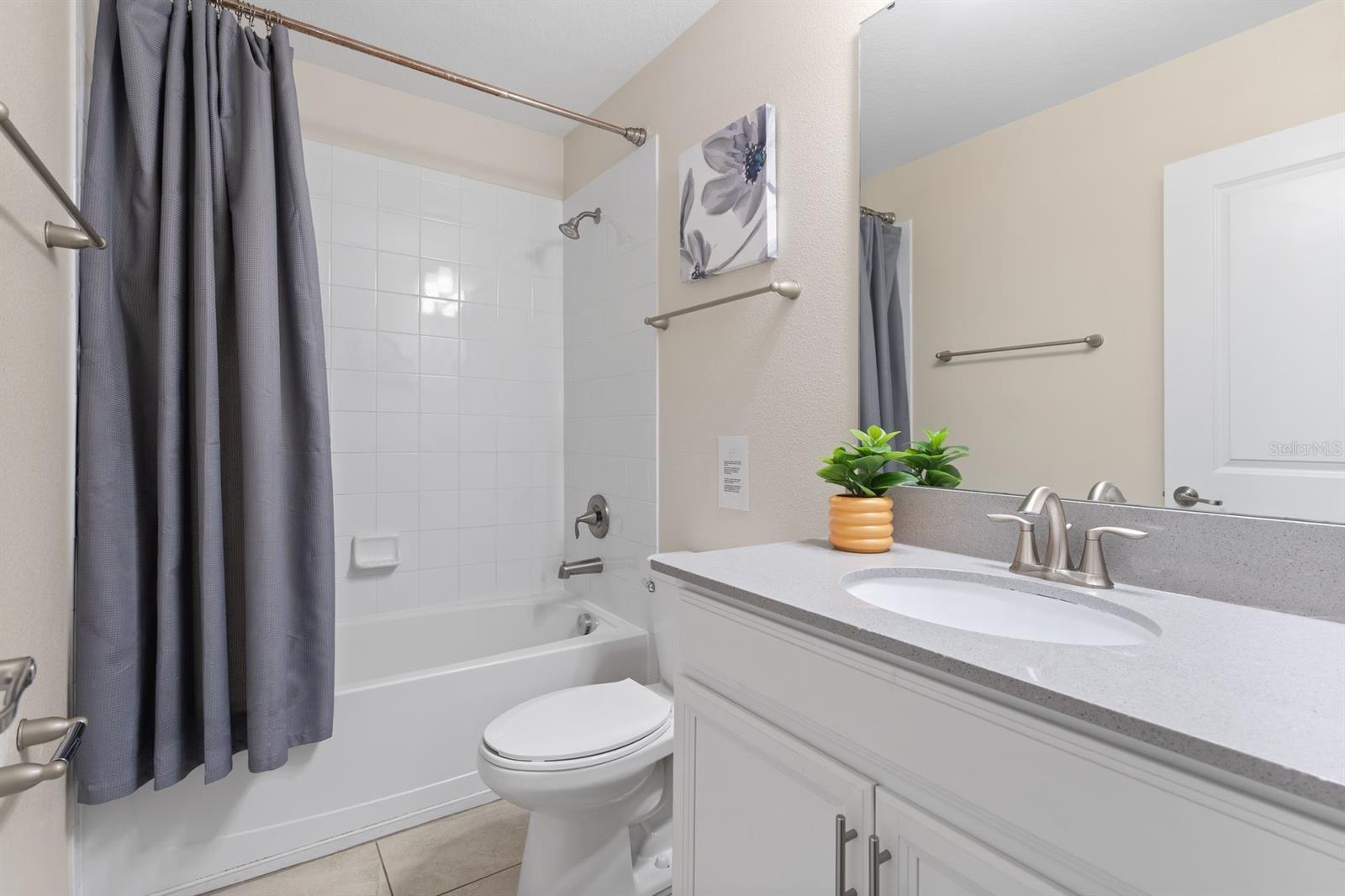 Bathroom 4 - 9050 STINGER DR, DAVENPORT