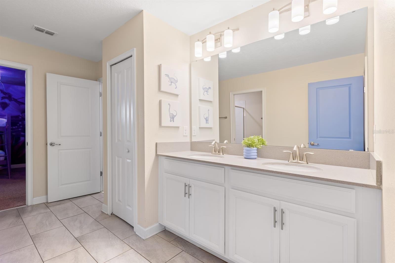 Bathroom 5 - 9050 STINGER DR, DAVENPORT