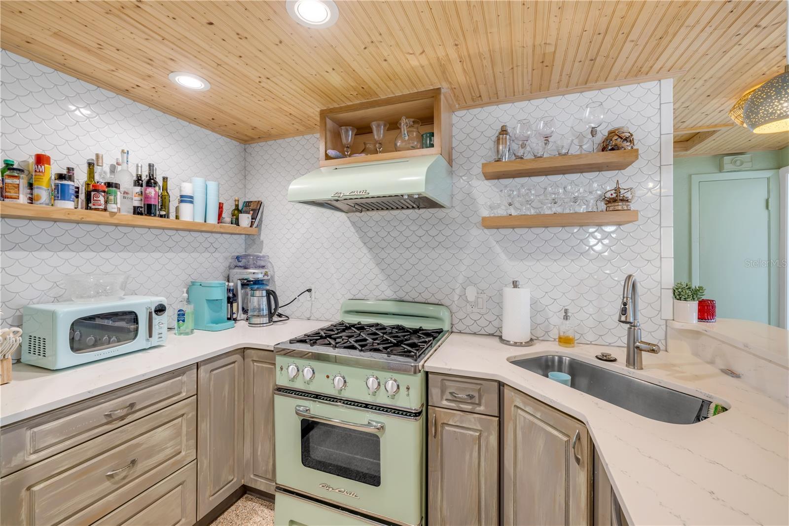 Single Family Residence at 308 NORMANDY AVE, NEW SMYRNA BEACH, photo 22 of 52