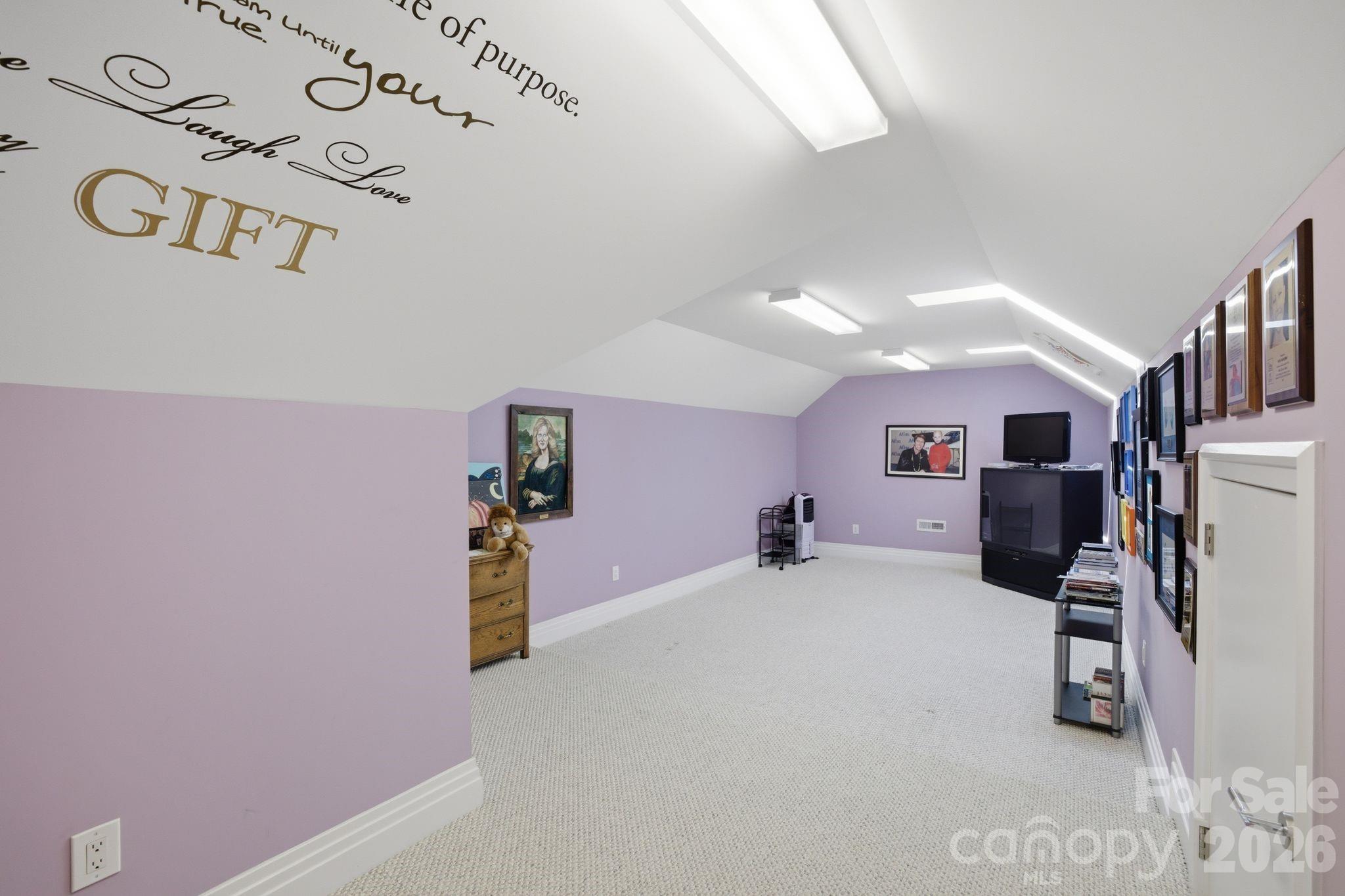 Single Family Residence at 158 Printers Lane, New London, photo 33 of 48