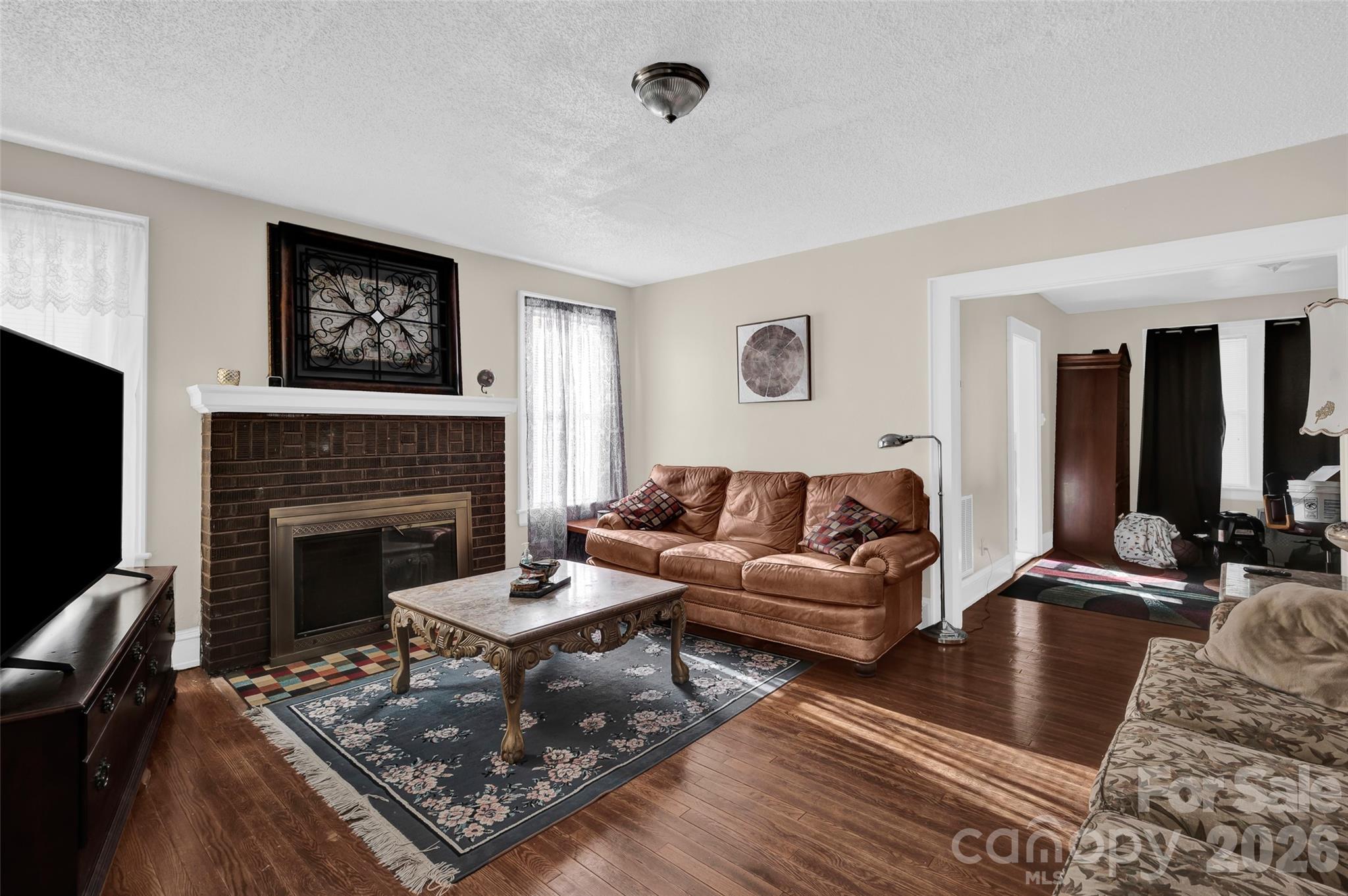 Duplex at 328-330 3rd Avenue SE, Hickory, photo 22 of 34