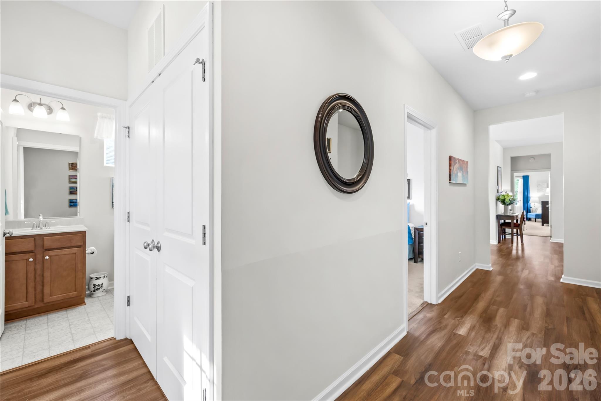 Single Family Residence at 264 Flat Rock Drive, Denver, photo 4 of 33