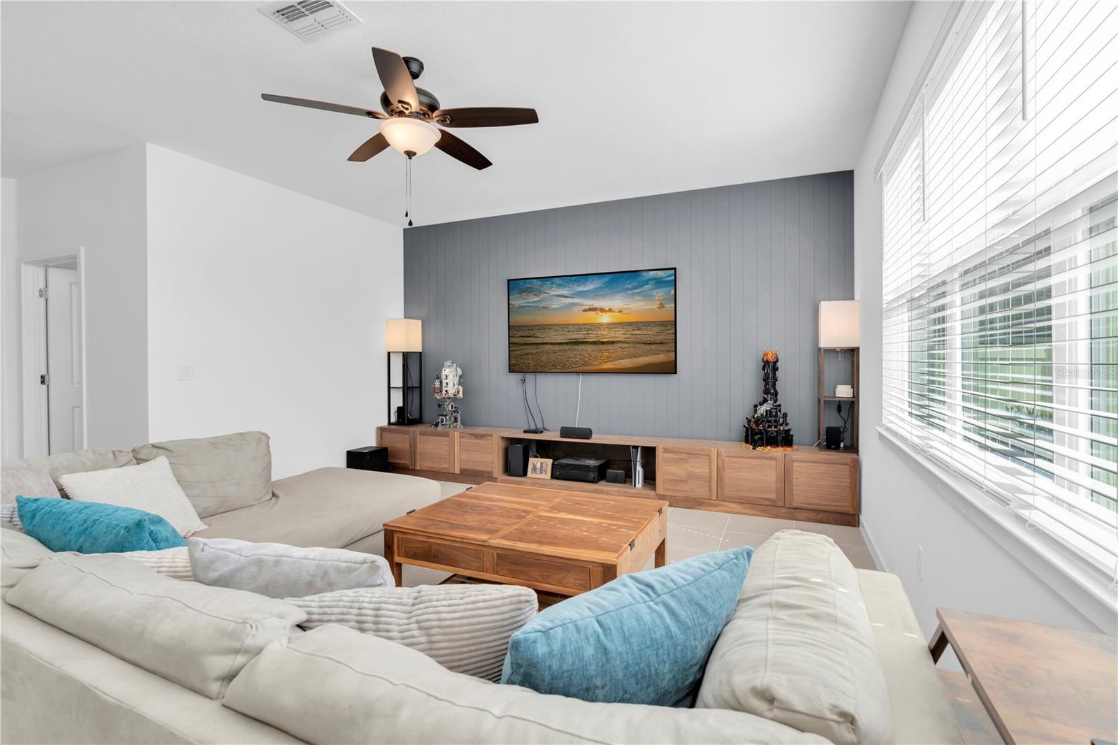 Living Room - 4199 BIG SKY DR, SPRING HILL