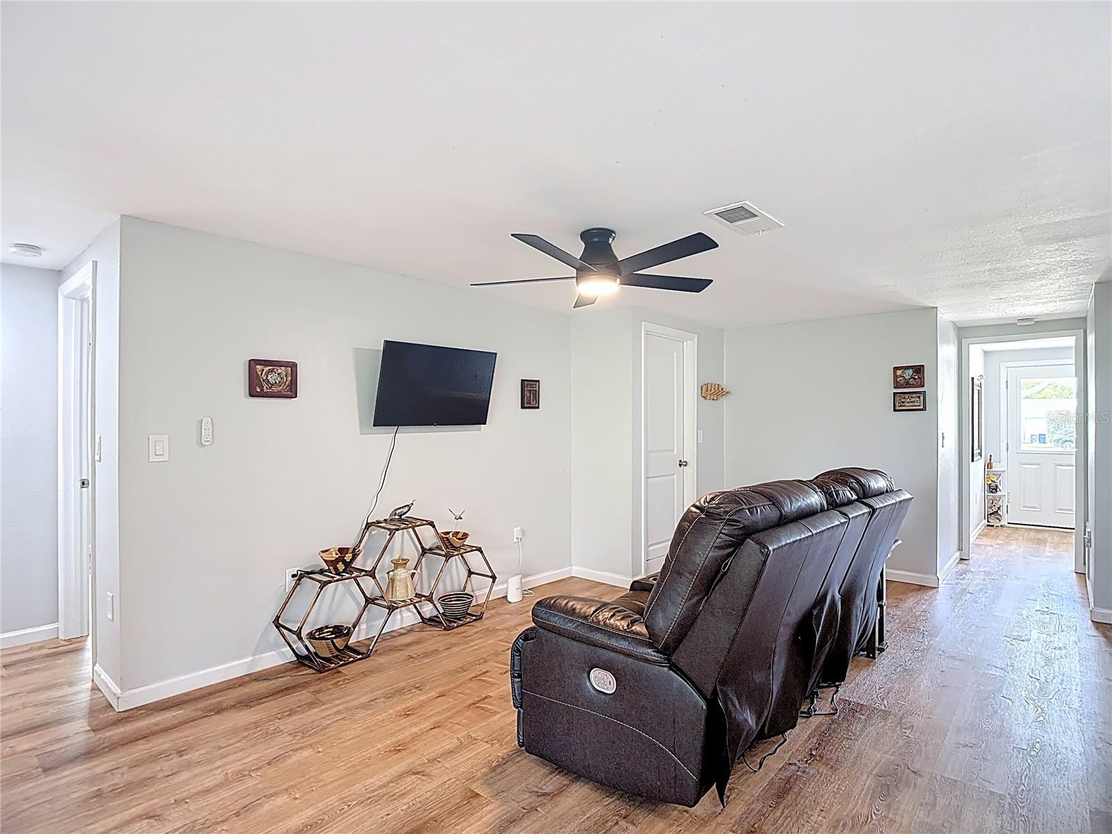 Single Family Residence at 12709 CASTLEBERRY CT, HUDSON, photo 24 of 54