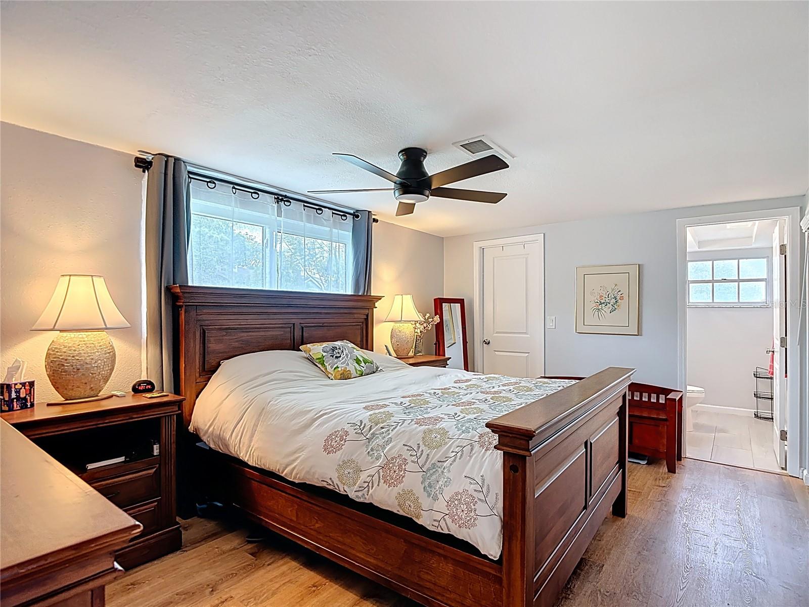 Primary bedroom with on suite bathroom. Windows in all bedrooms replaced, less than 2 years old. - 12709 CASTLEBERRY CT, HUDSON
