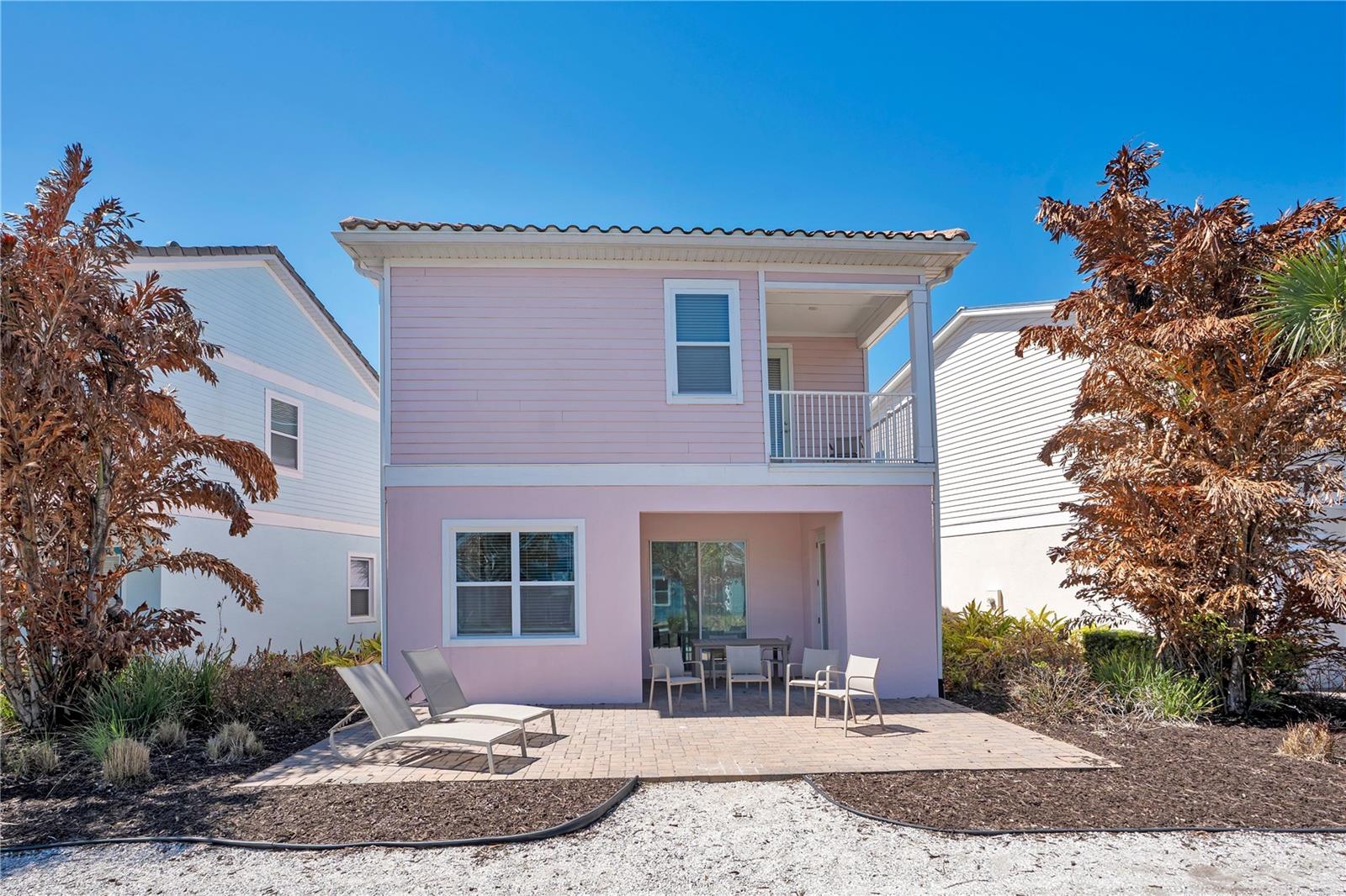 Private outdoor patio space perfect for relaxing in Margaritaville Resort Orlando - 8075 KNEE DEEP RD, KISSIMMEE