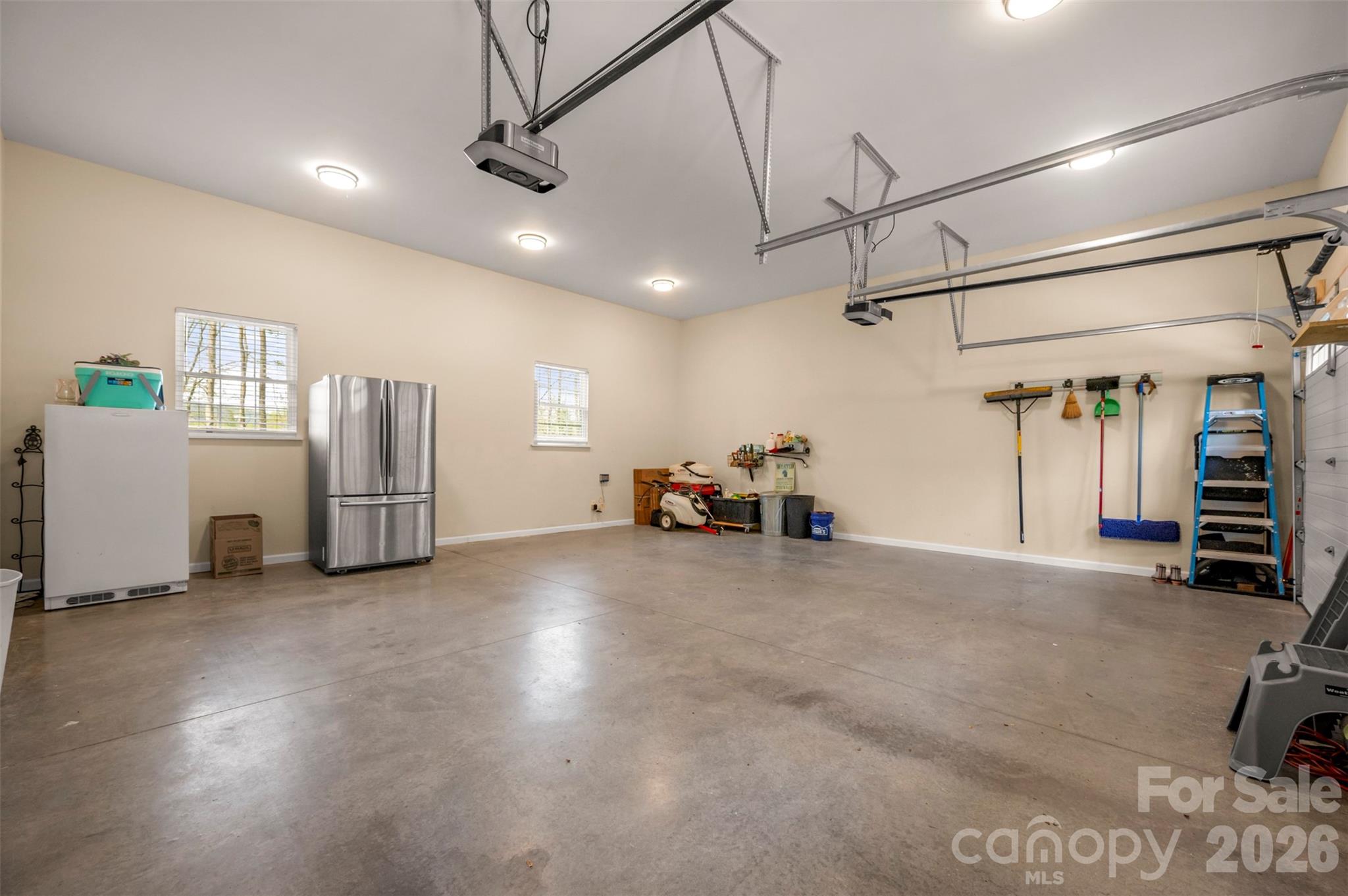 Spacious 2 car garage - 88 Pounding Mill None, Hendersonville
