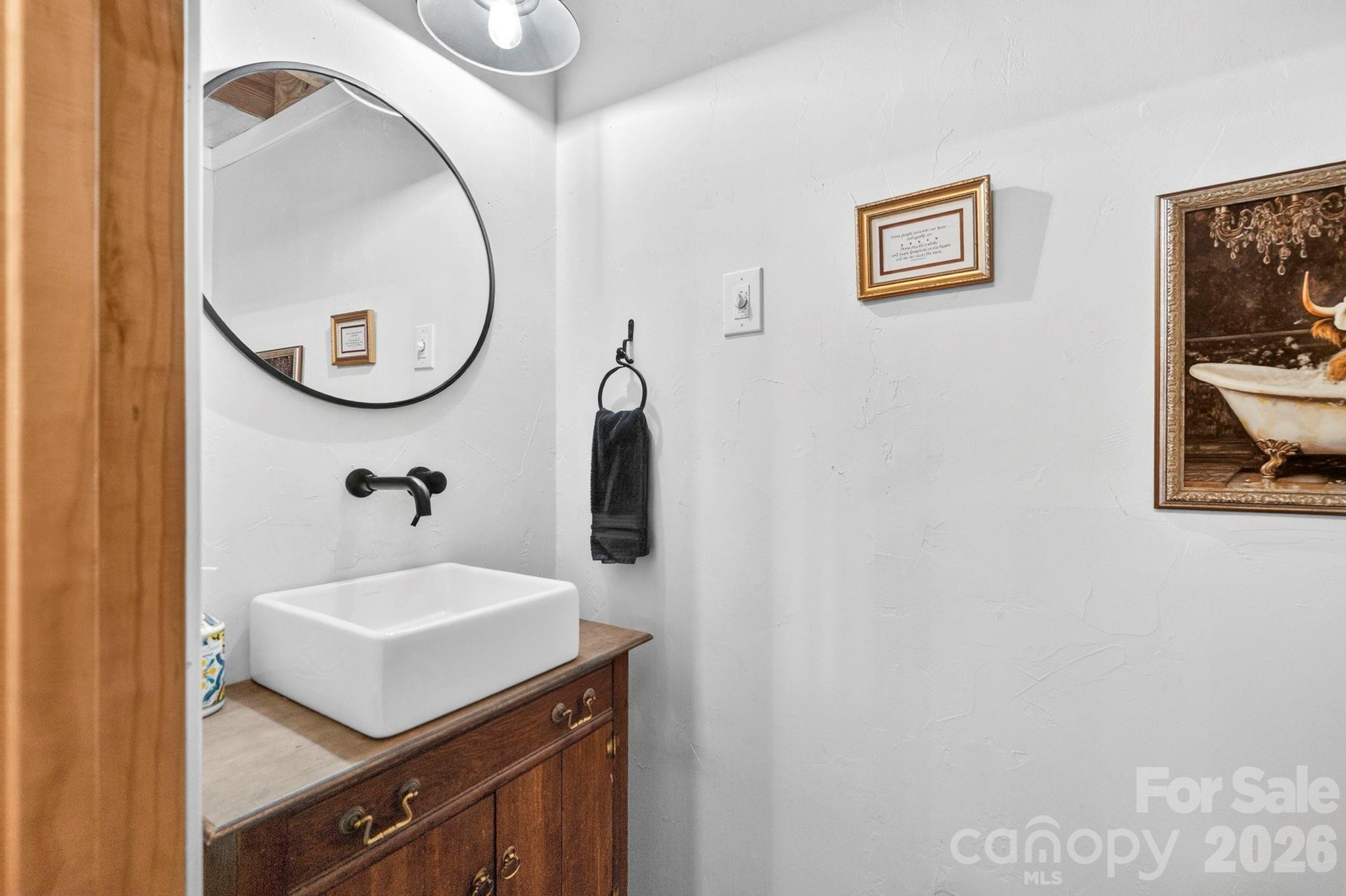 Half Bathroom - 3326 Crowder Ridge Road, Shelby