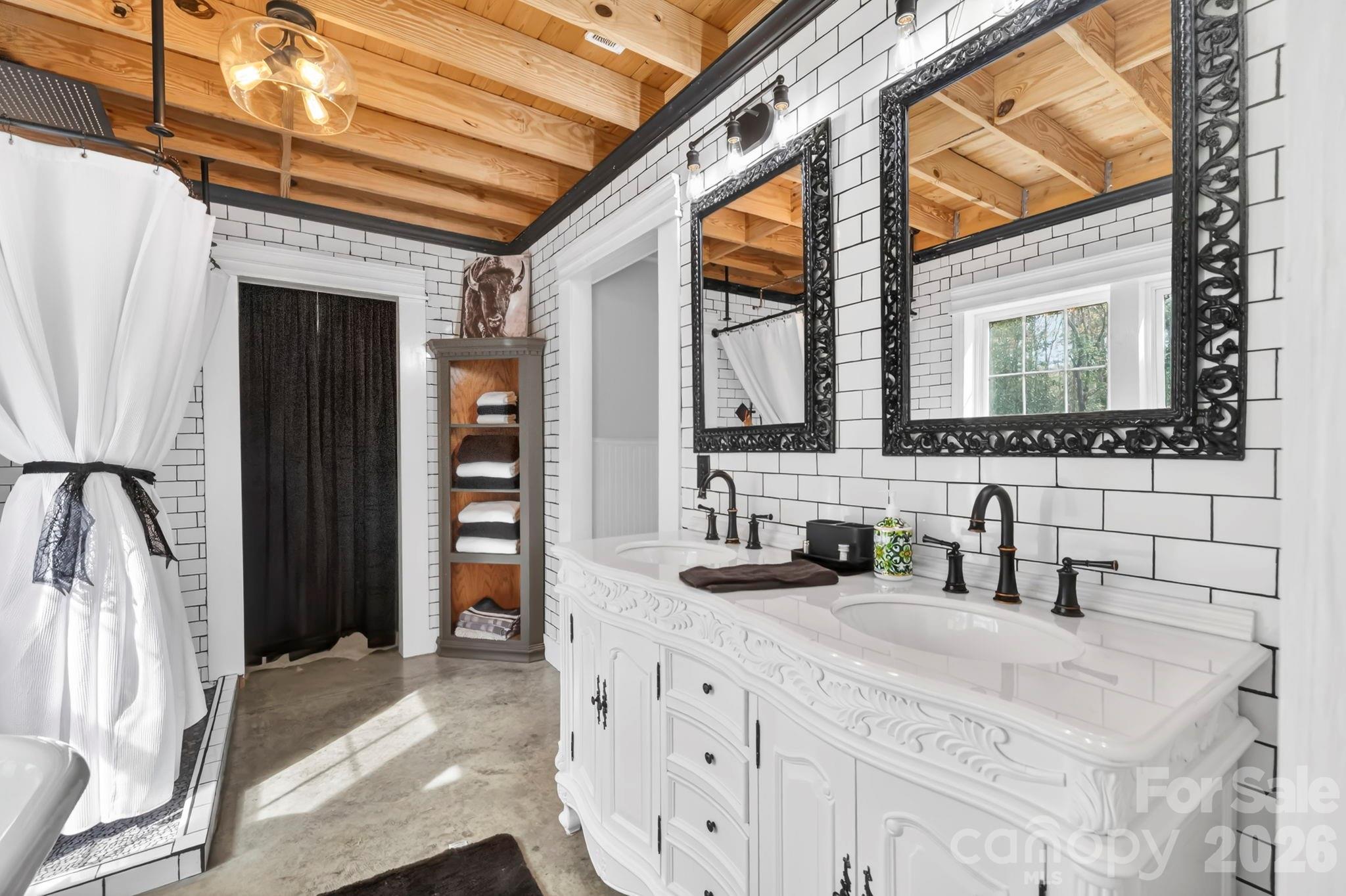 Master Bathroom - 3326 Crowder Ridge Road, Shelby