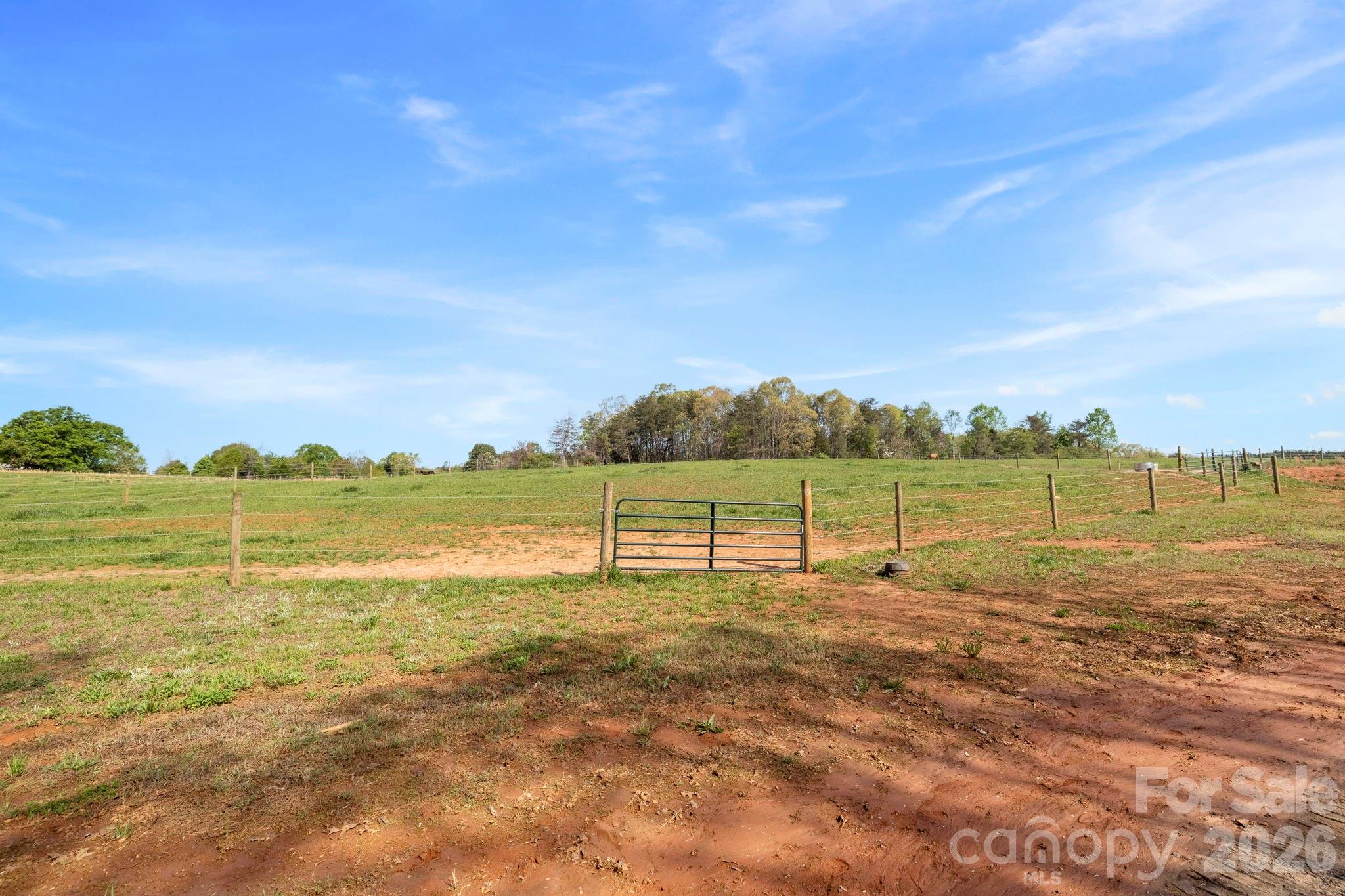 Paddock Northside - 3326 Crowder Ridge Road, Shelby