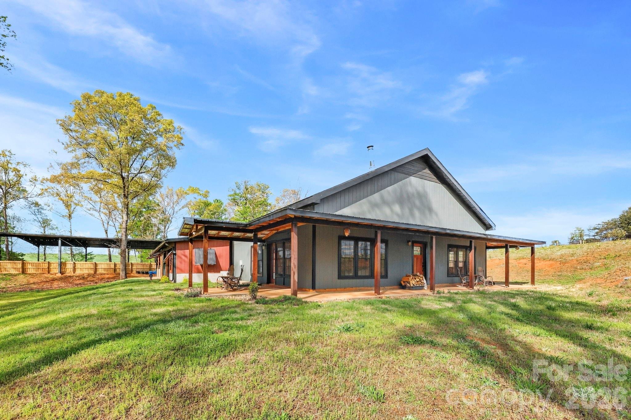 Living Space - 3326 Crowder Ridge Road, Shelby