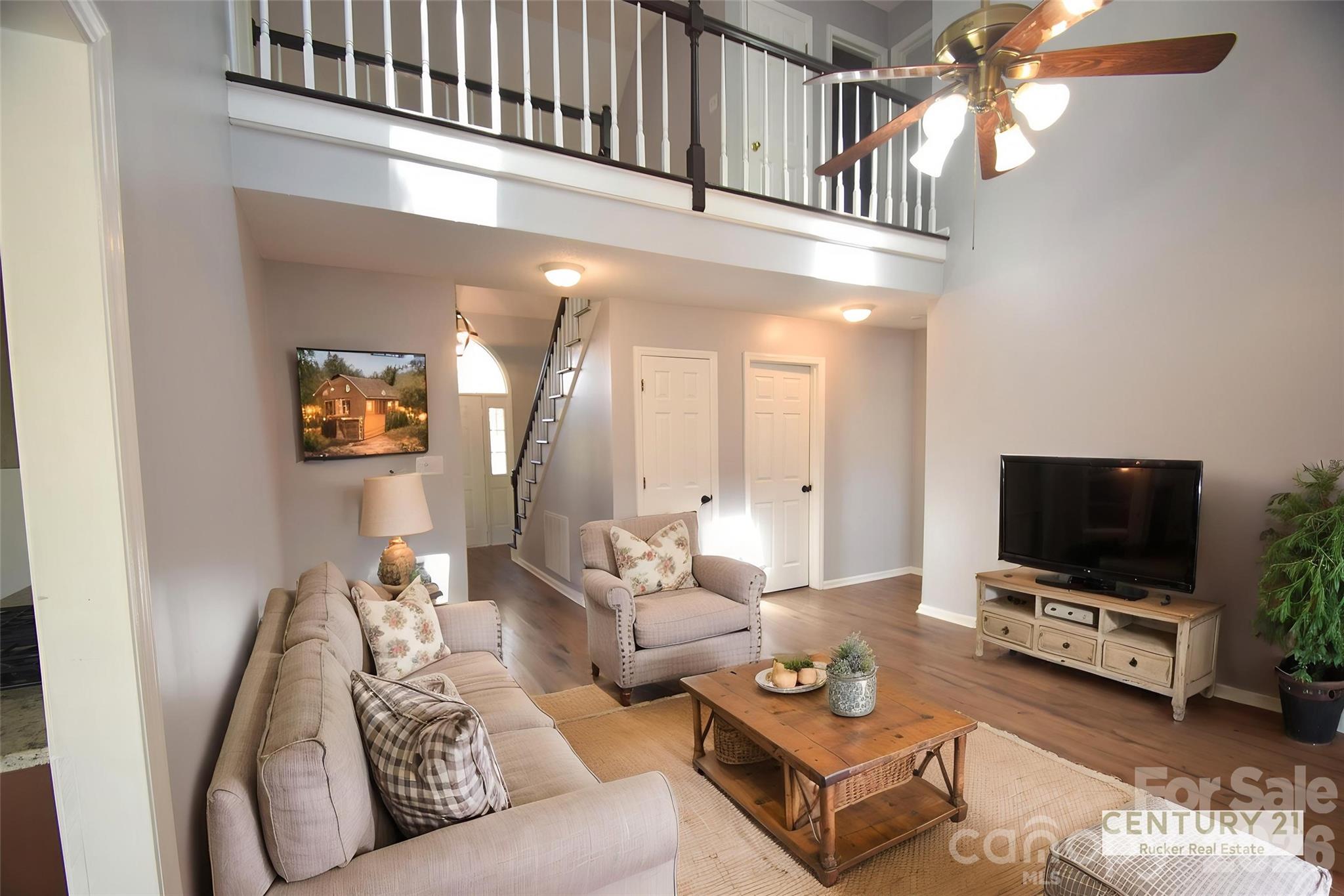 Single Family Residence at 2336 Mill House Lane, Matthews, photo 5 of 27