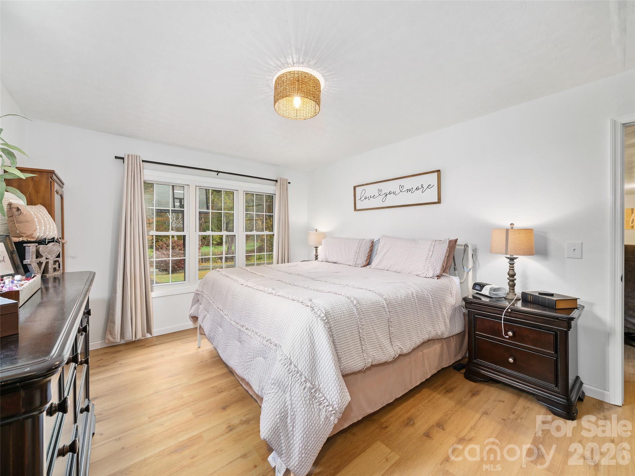 Primary Suite with private bath and large closet - 1030 Hughes Gap Road, Bakersville