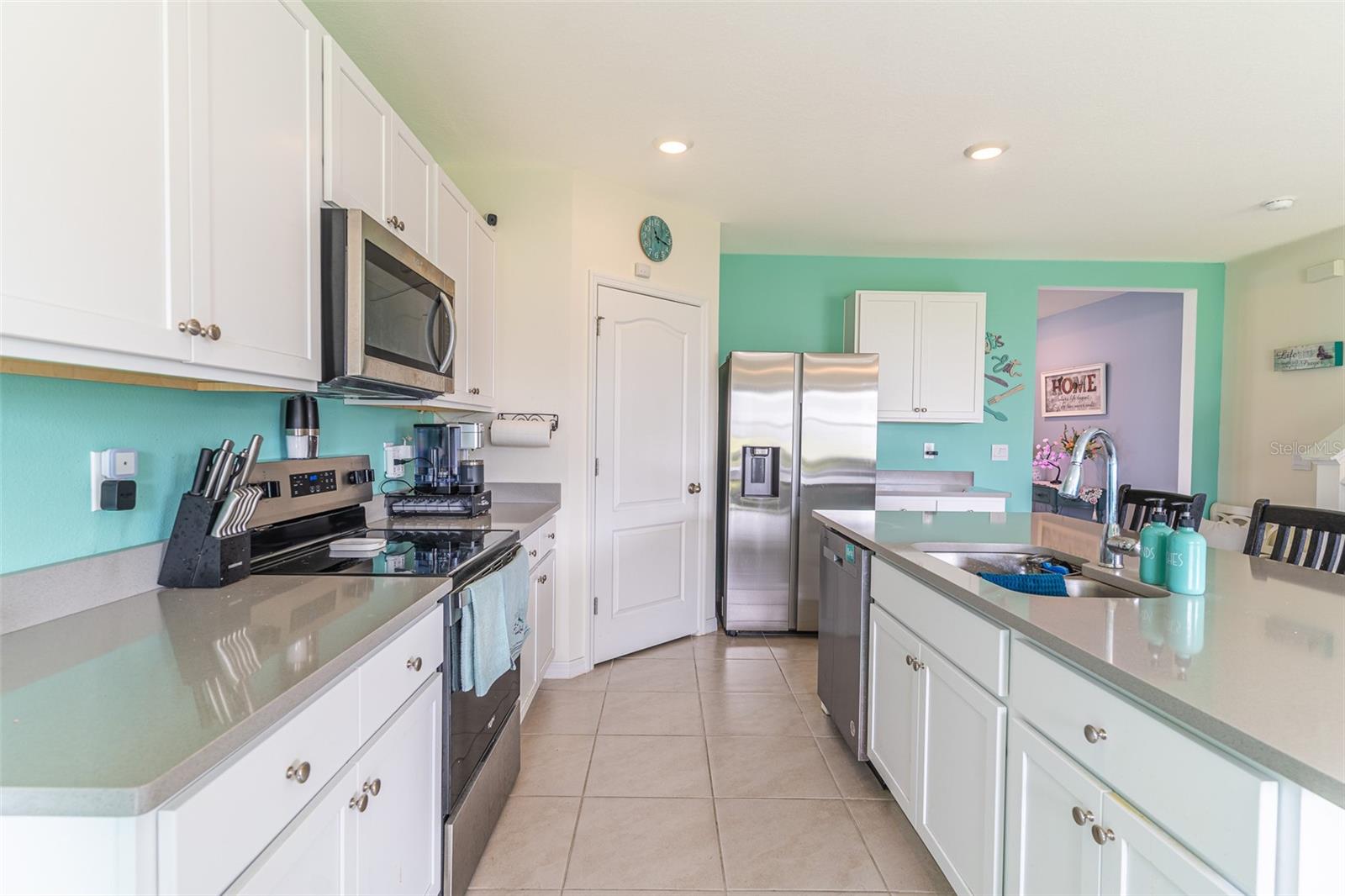 Single Family Residence at 1328 DAISY FIELD DR, WINTER HAVEN, photo 8 of 37