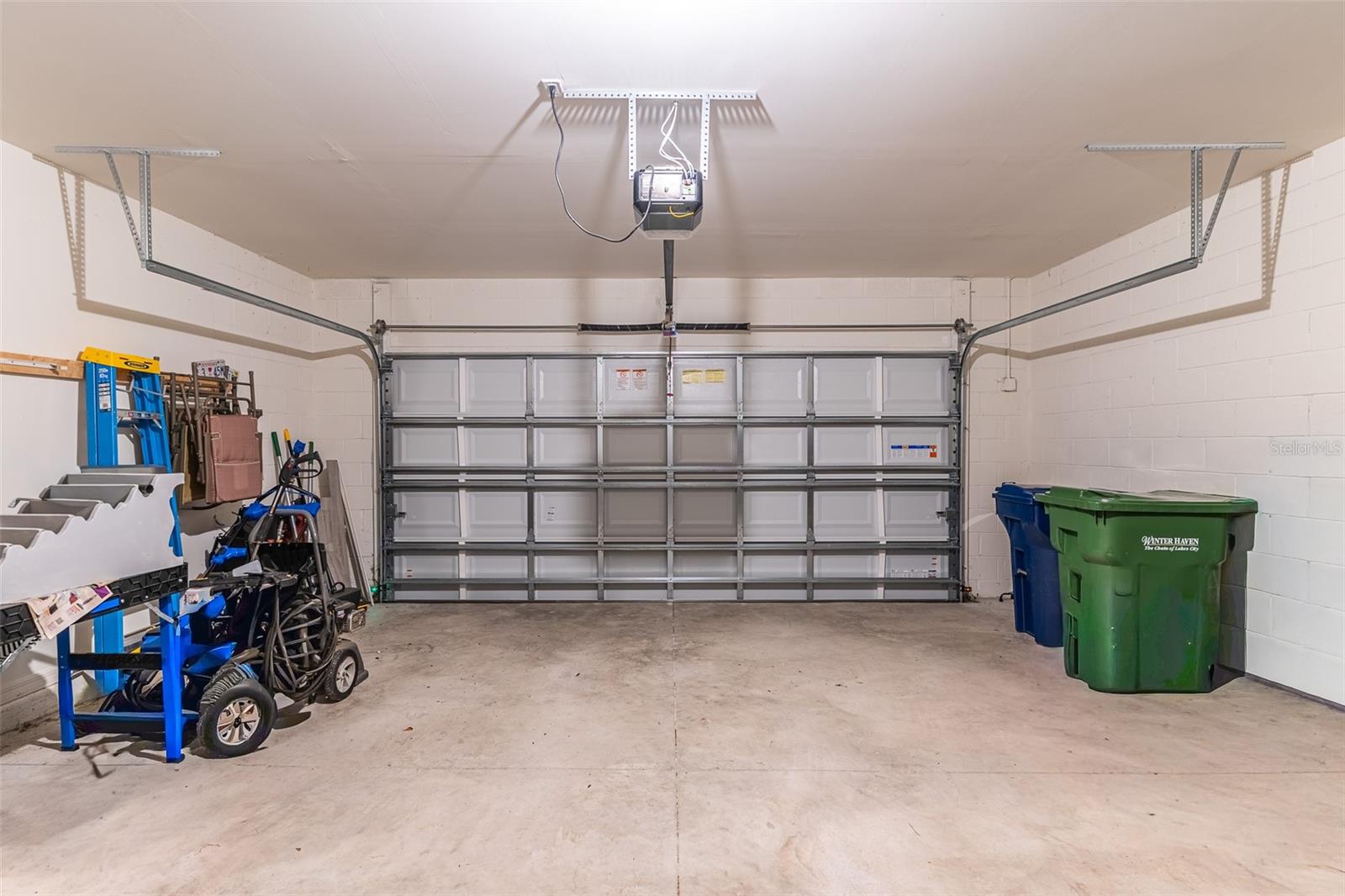 Single Family Residence at 1328 DAISY FIELD DR, WINTER HAVEN, photo 26 of 37