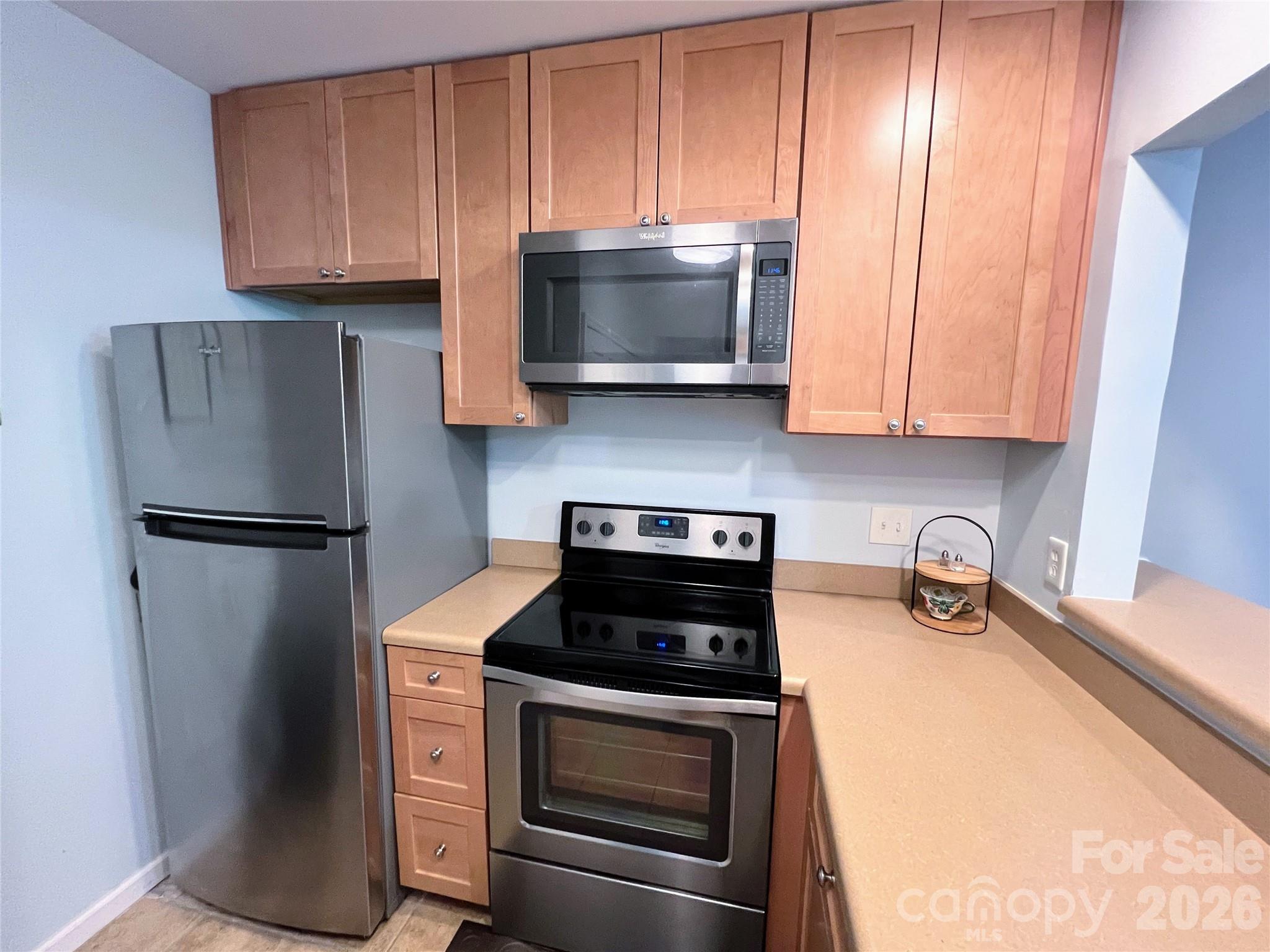 Condominium at 19905 Henderson Road, Cornelius, photo 7 of 30