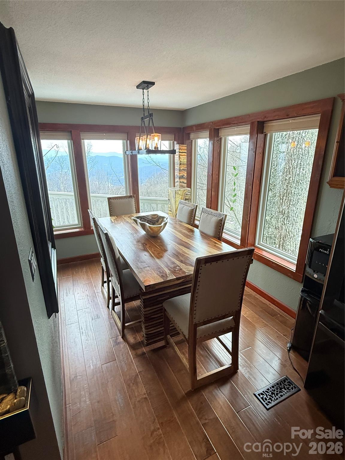 Furnished dining area - 49 Slickrock Ridge Way S, Burnsville