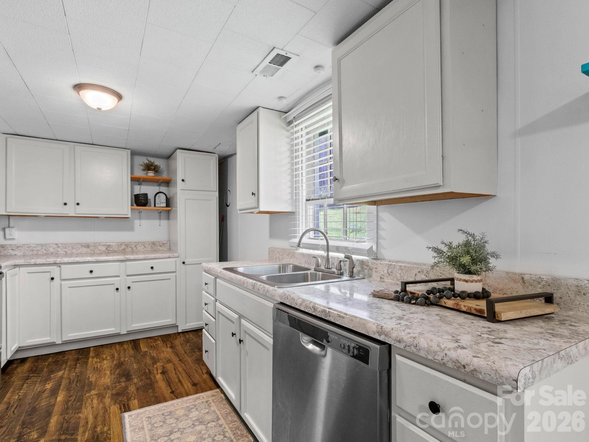 Single Family Residence at 3041 Bald Mountain Road, Burnsville, photo 12 of 36
