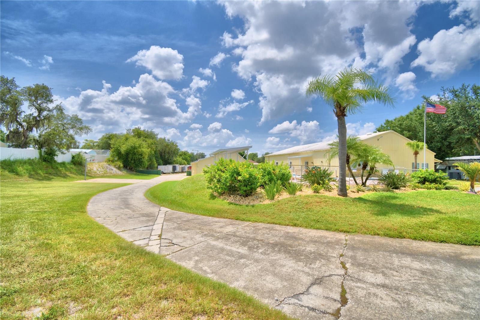 Manufactured Home at 4925 CYPRESS GARDENS RD #100, WINTER HAVEN, photo 54 of 56