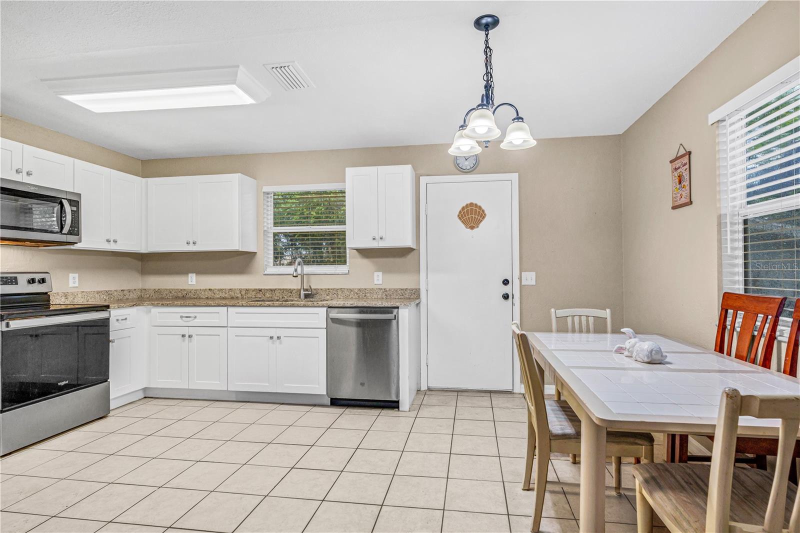 Single Family Residence at 240 NEWCOMB ST, NEW SMYRNA BEACH, photo 9 of 32