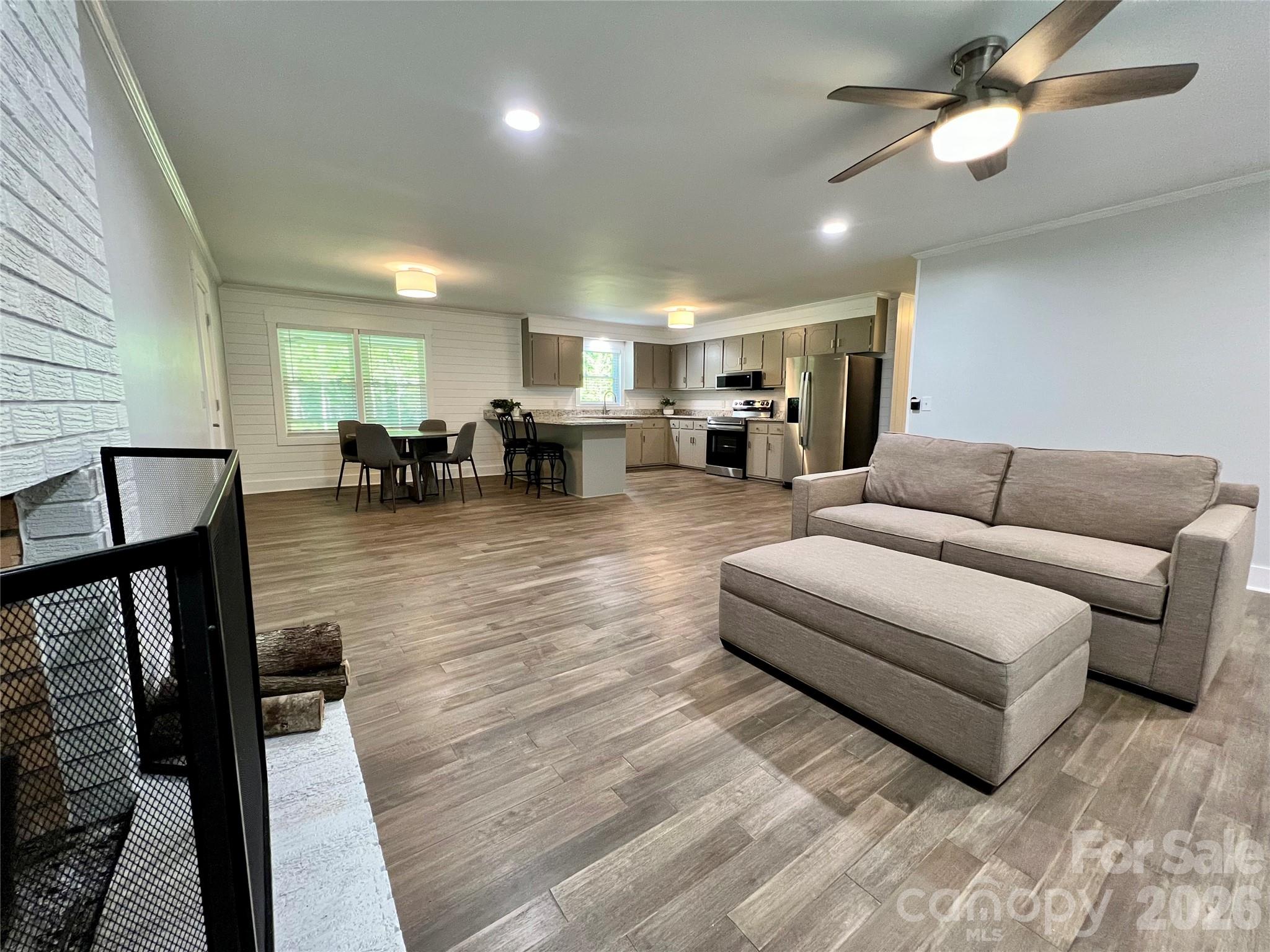 Living Room - 12227 NC 138 Highway, Norwood
