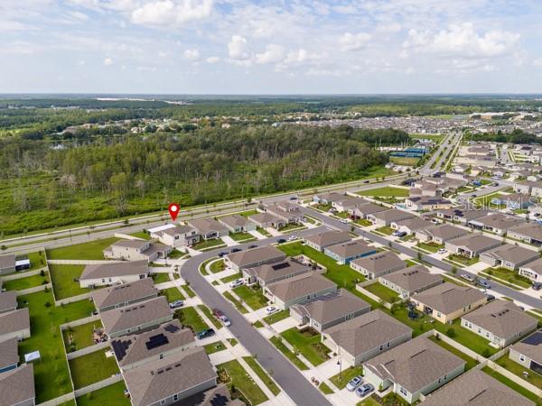 House in context with neighborhood - 4382 FINCH LN, KISSIMMEE