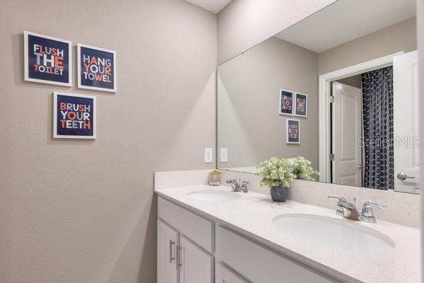 Owner suite bathroom - 4382 FINCH LN, KISSIMMEE