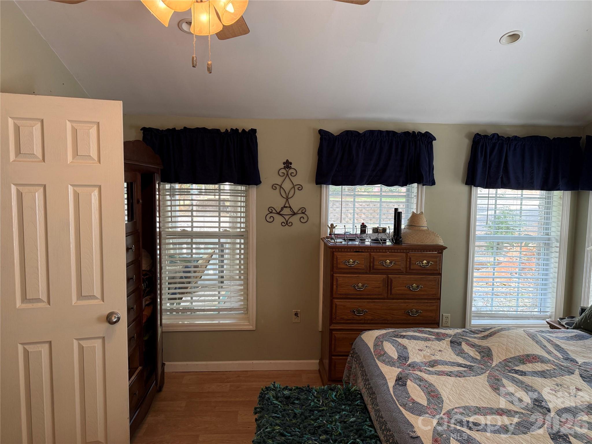 Single Family Residence at 113/115 Indian Harbor Circle, Mount Gilead, photo 24 of 37