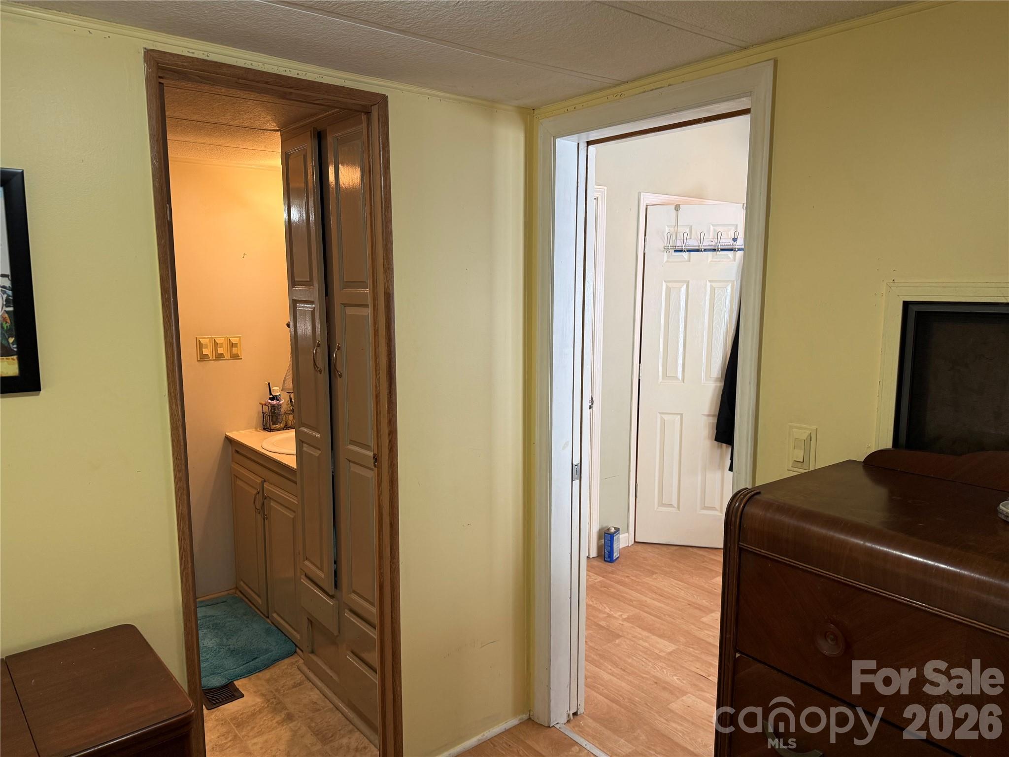 Single Family Residence at 113/115 Indian Harbor Circle, Mount Gilead, photo 31 of 37