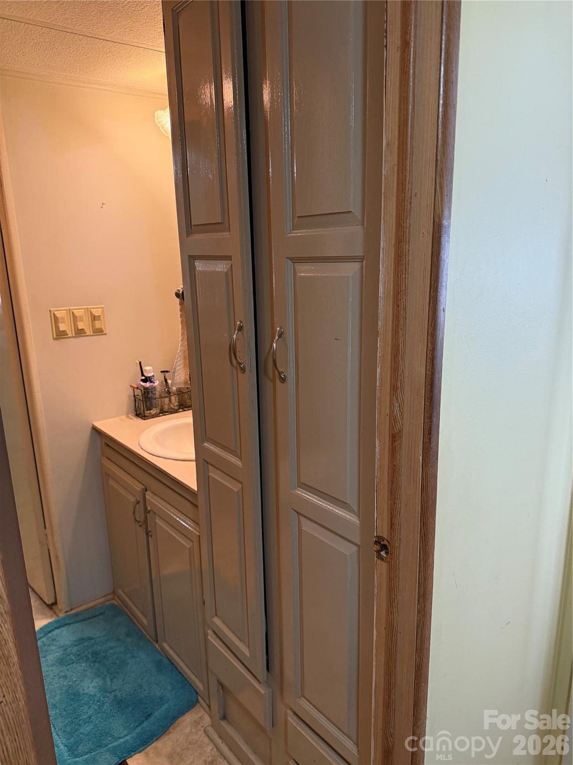 Single Family Residence at 113/115 Indian Harbor Circle, Mount Gilead, photo 32 of 37
