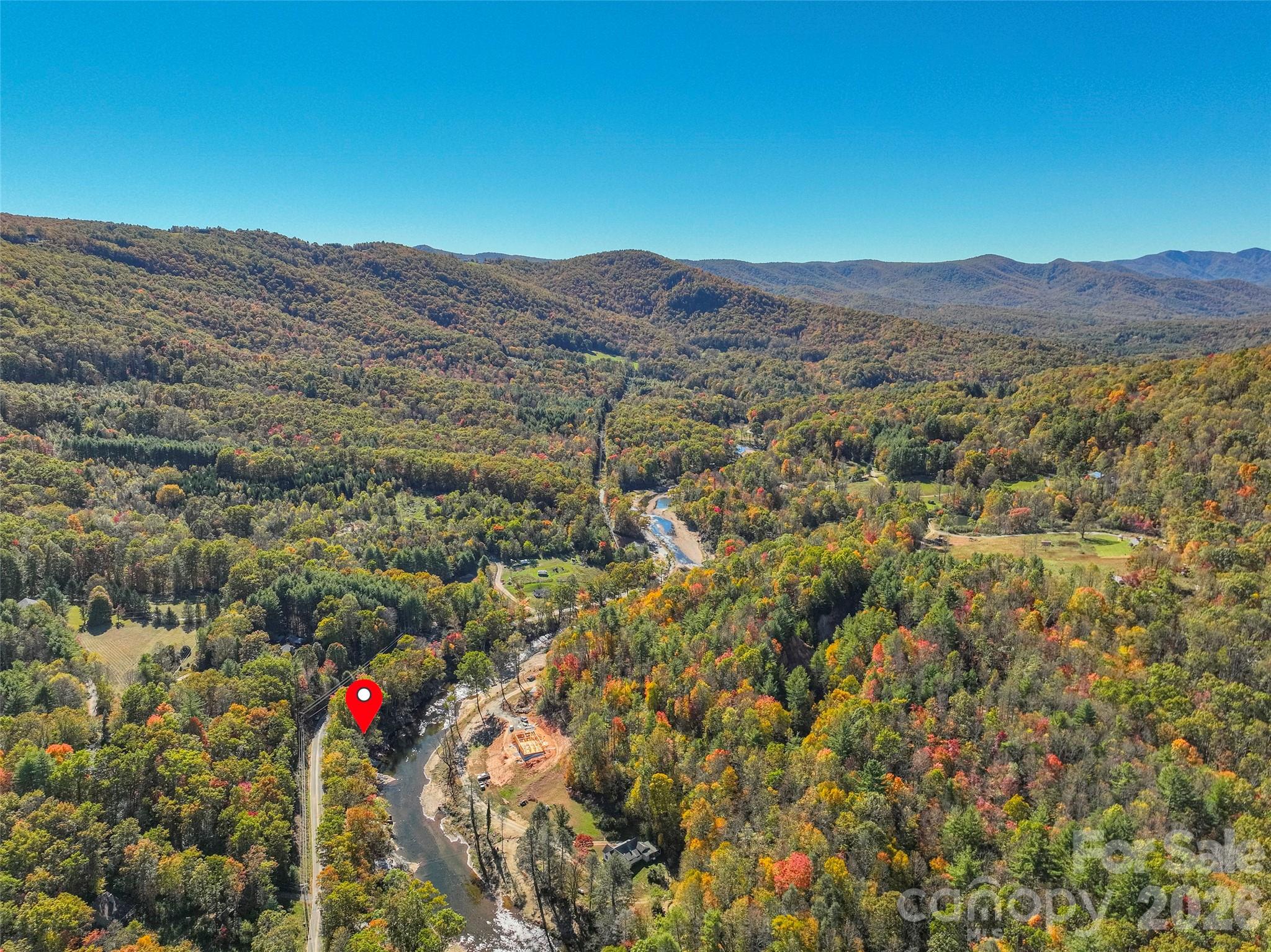 Nestled in the Blue Ridge mountains. - 996 HALLS CHAPEL Road, Burnsville